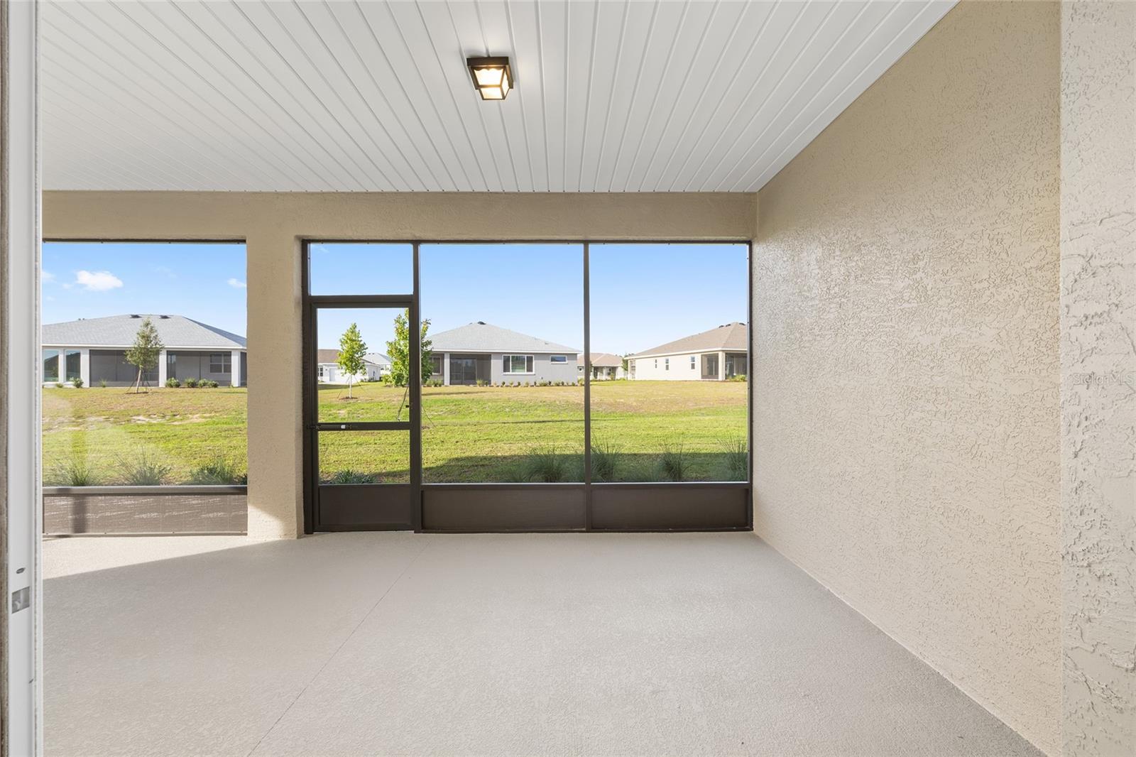 ON TOP OF THE WORLD - Residential