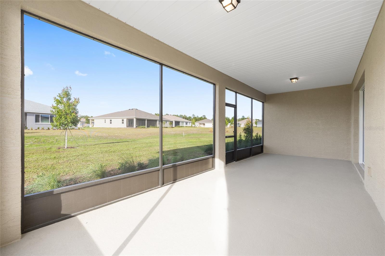 ON TOP OF THE WORLD - Residential