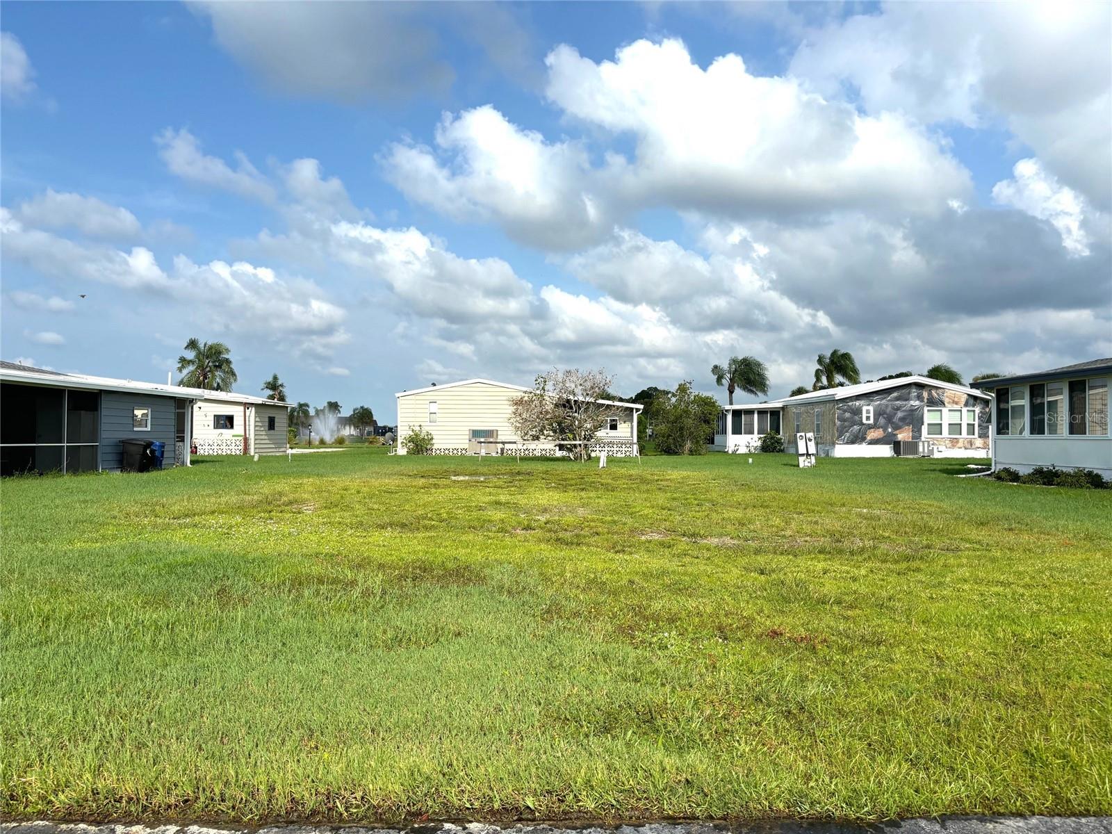 LA CASA MHP CO-OP - Land