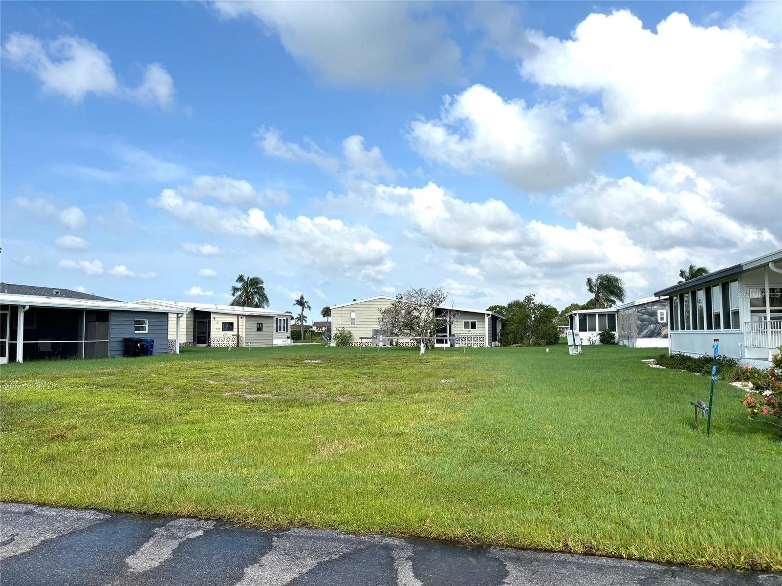 LA CASA MHP CO-OP - Land