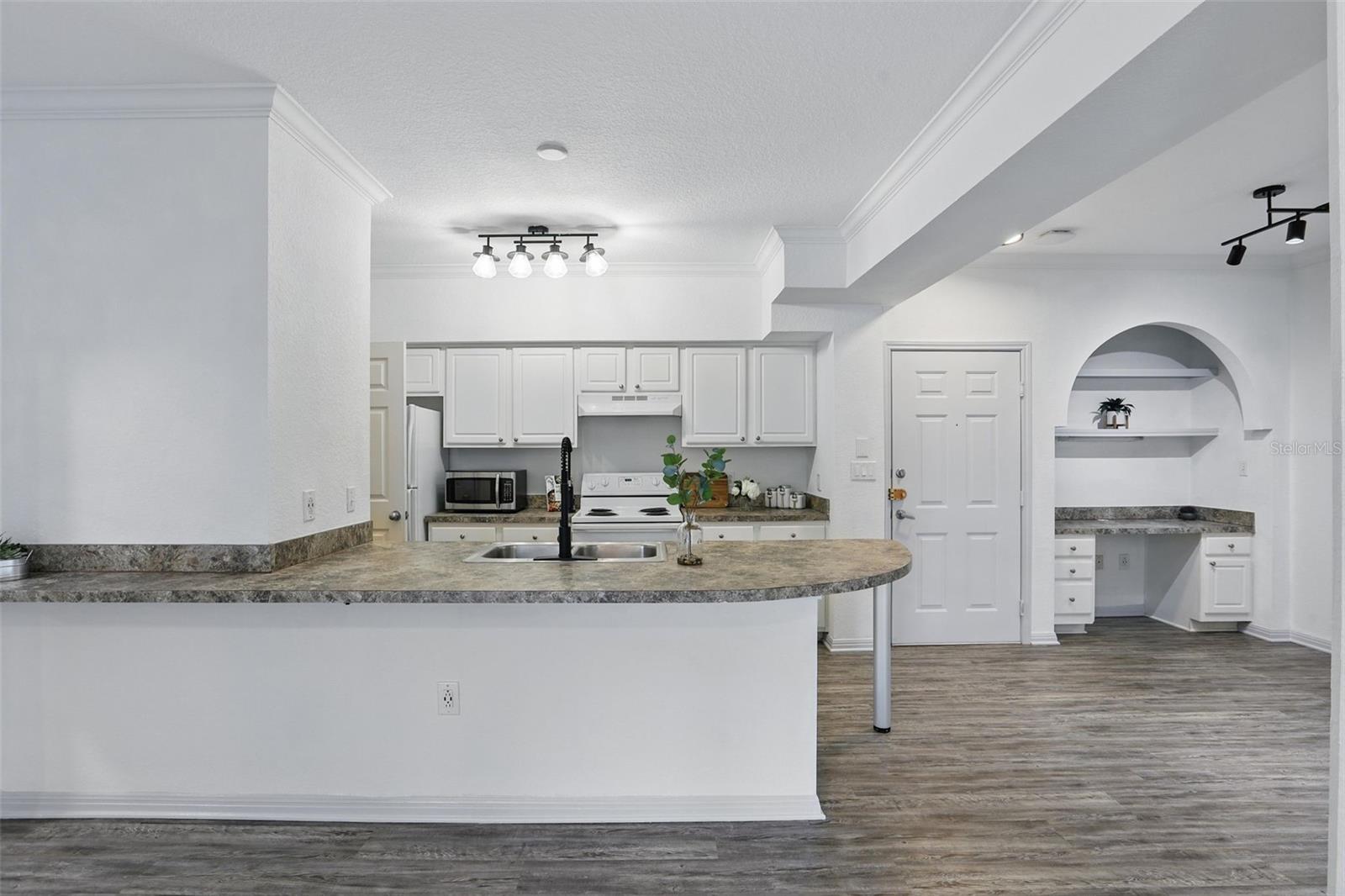 UPTOWN PLACE CONDO - Residential