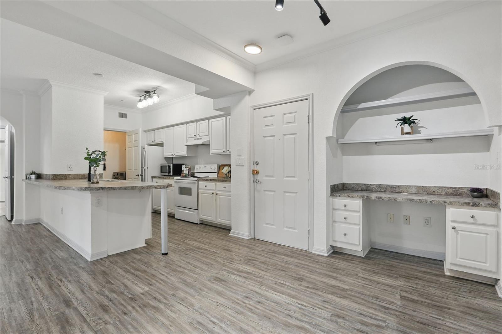 UPTOWN PLACE CONDO - Residential