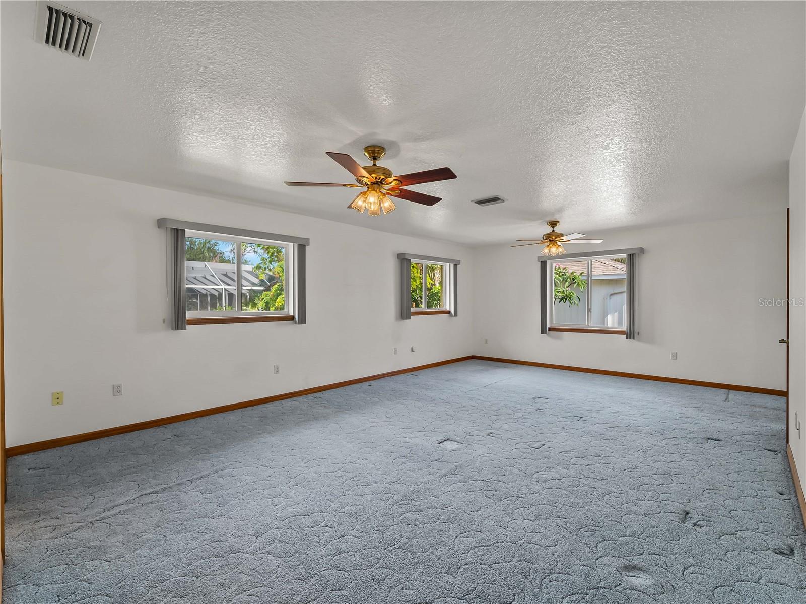 BAY POINT CORR OF - Residential