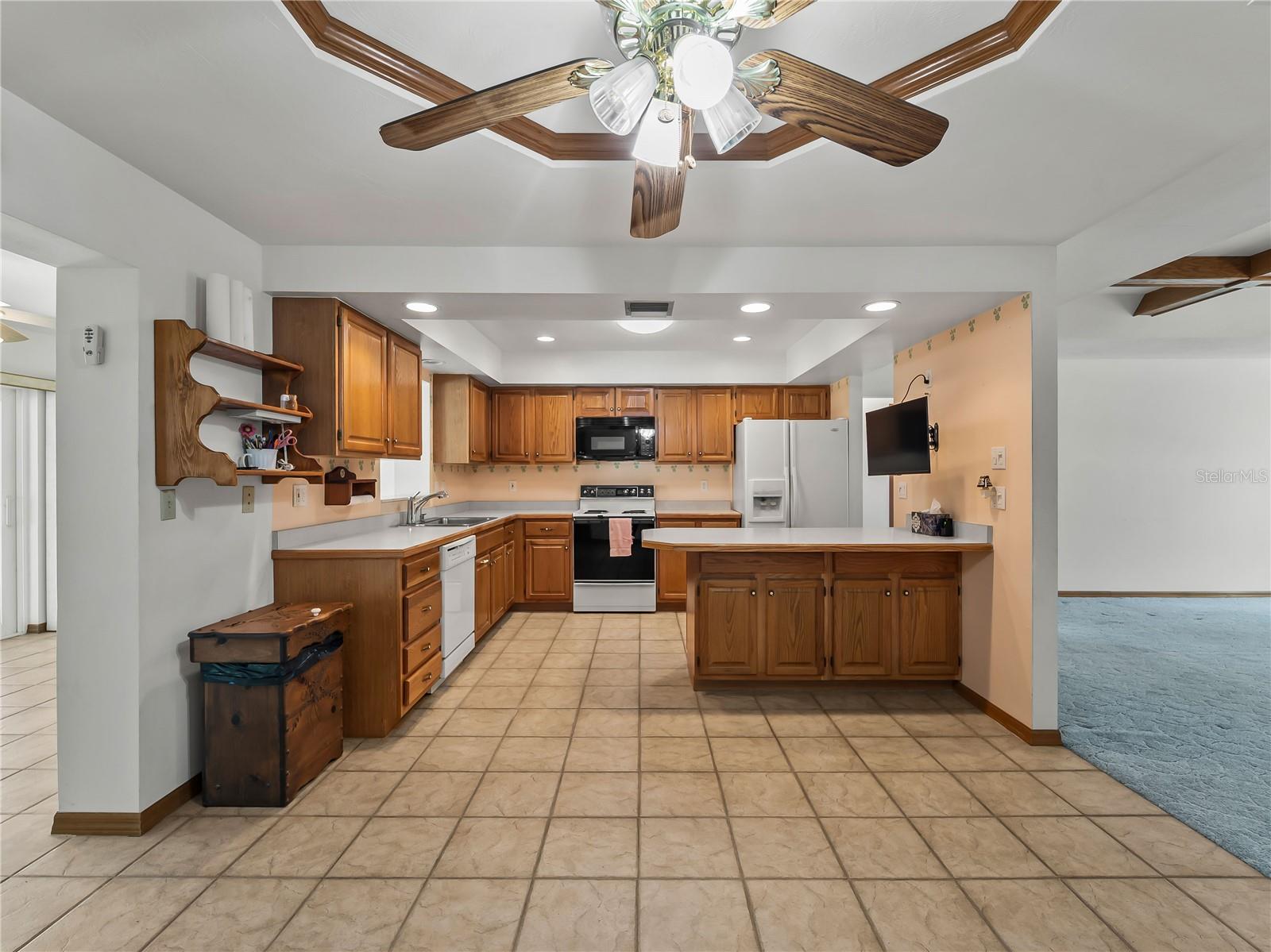 BAY POINT CORR OF - Residential