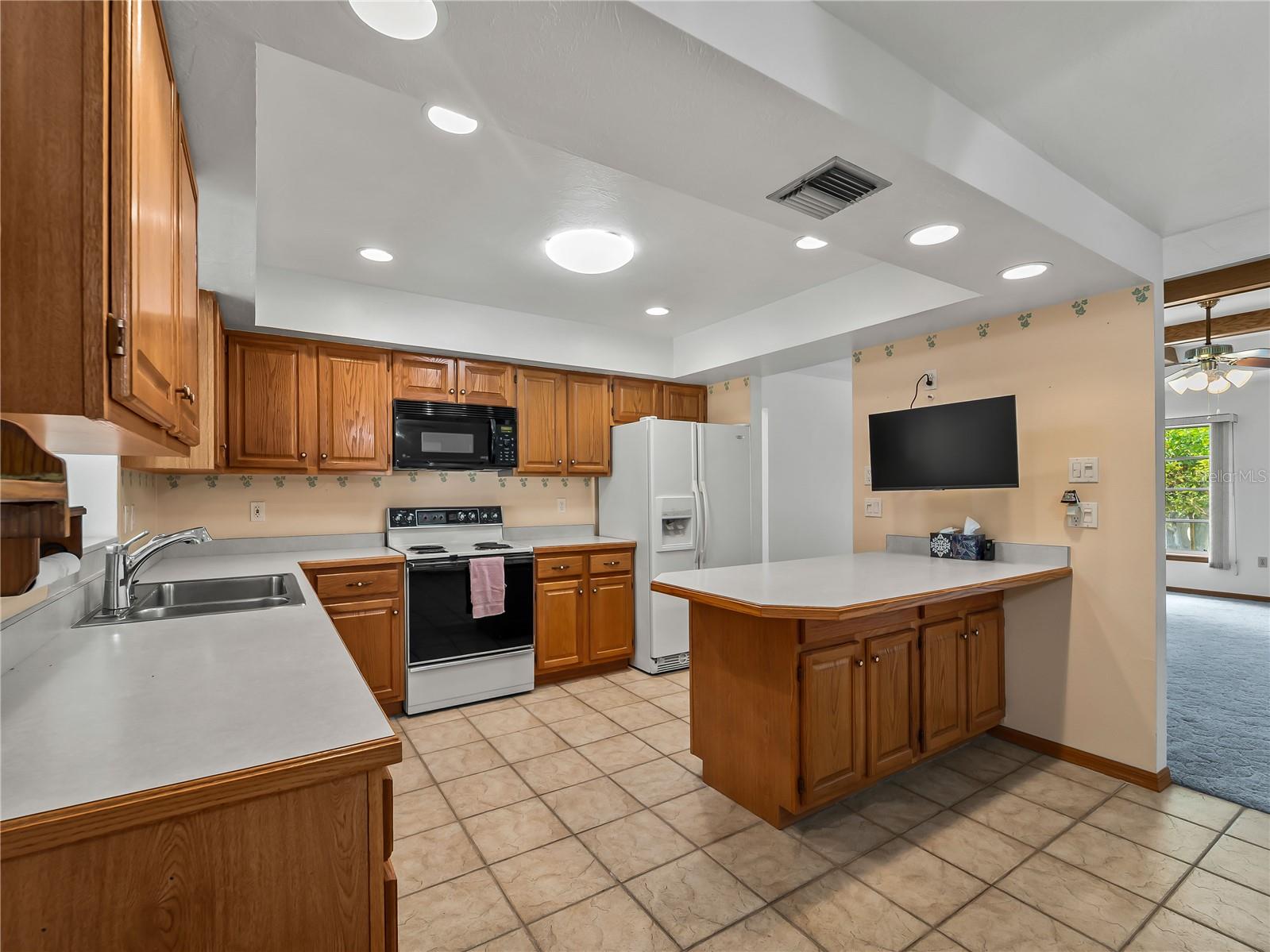 BAY POINT CORR OF - Residential