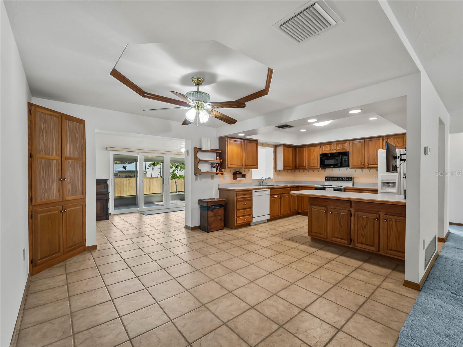 BAY POINT CORR OF - Residential