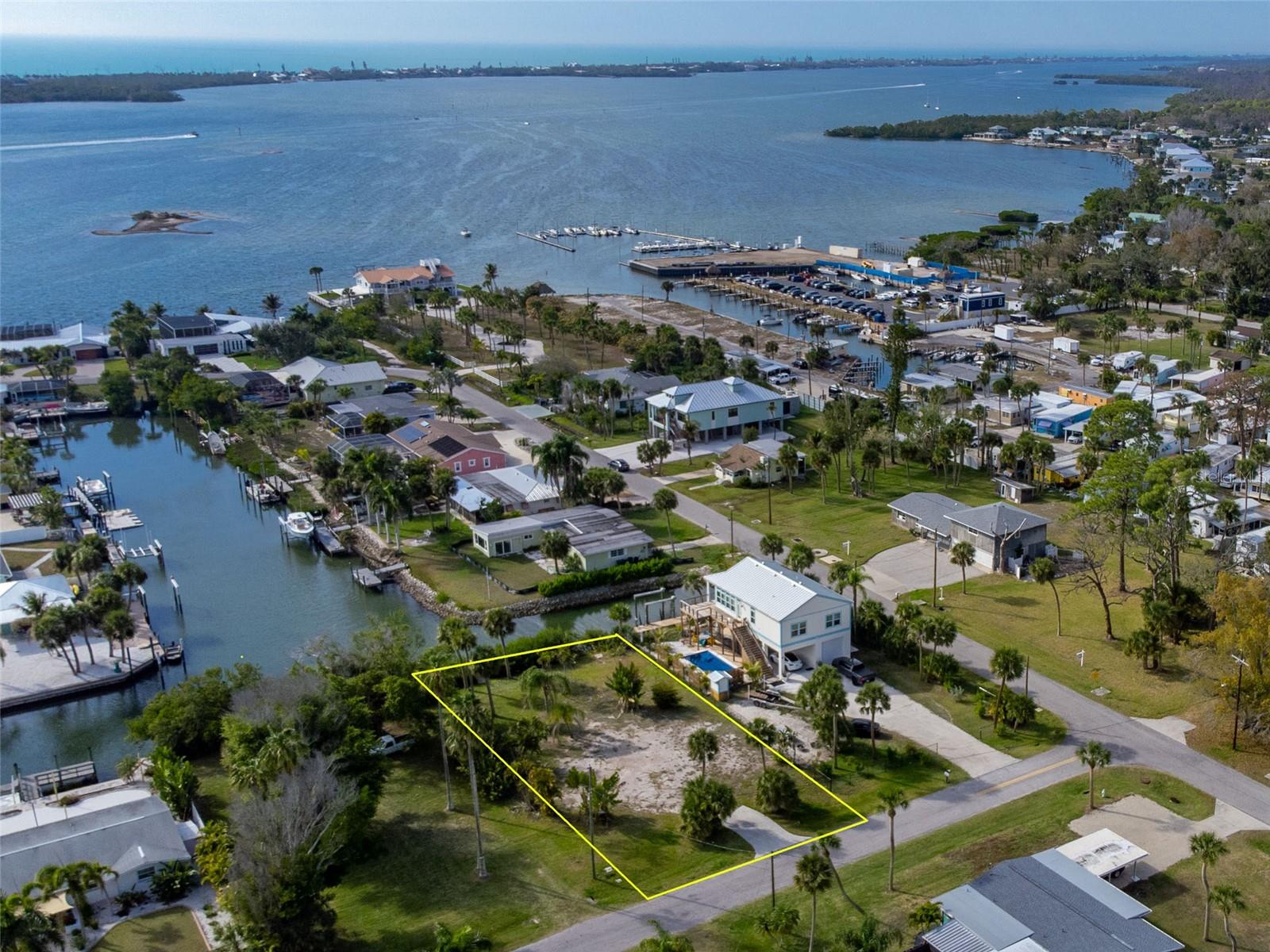 SOUTH WIND HARBOR - Land