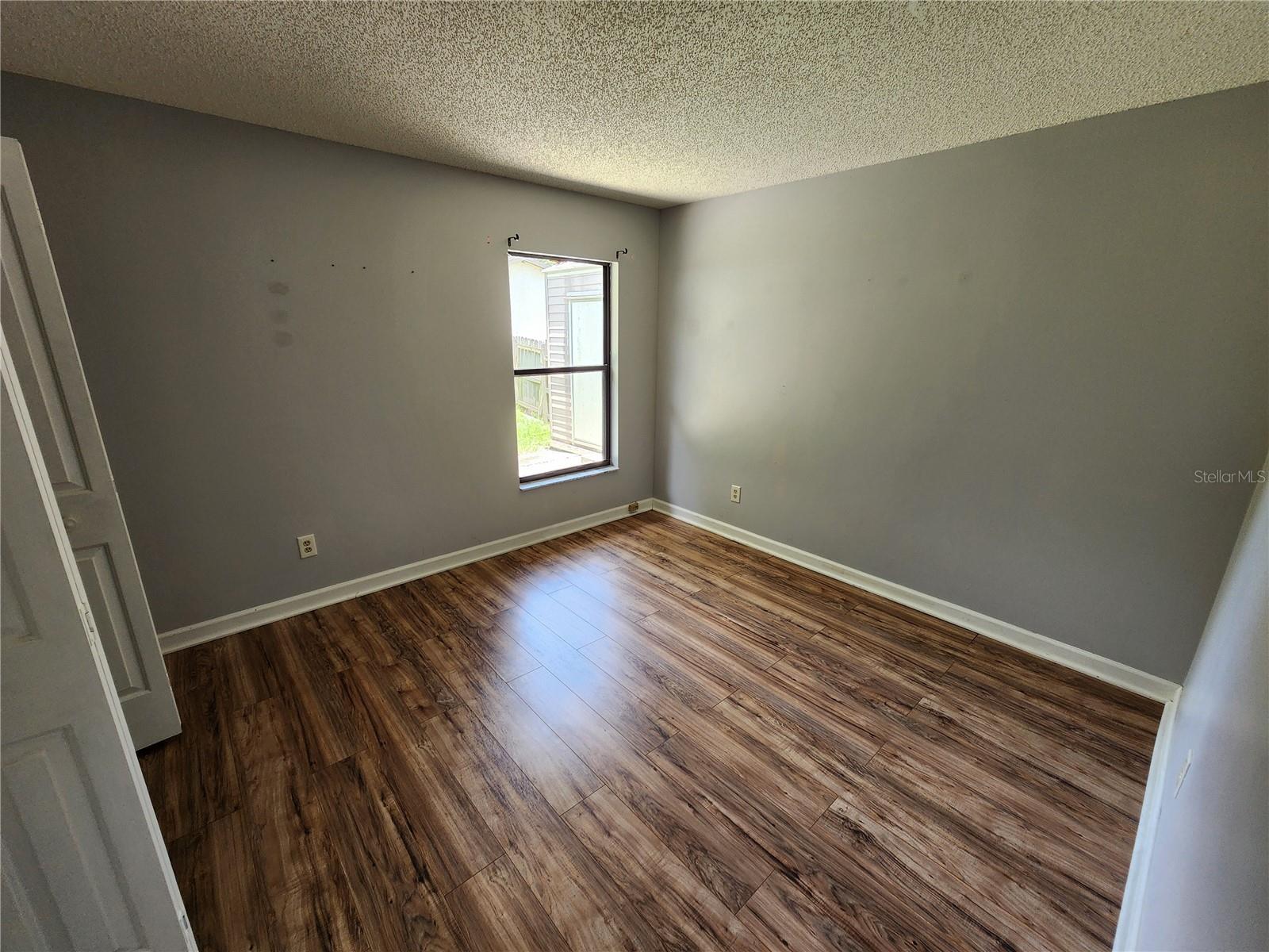 FLORIDA SHORES 01 - Residential Lease