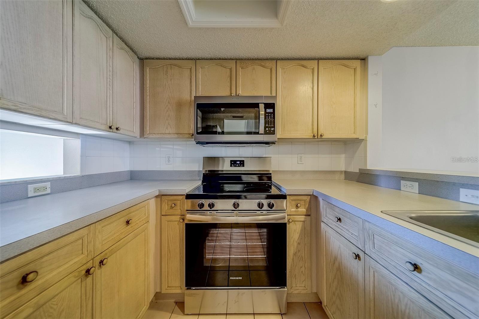 GOLFSIDE ESTATES - Residential