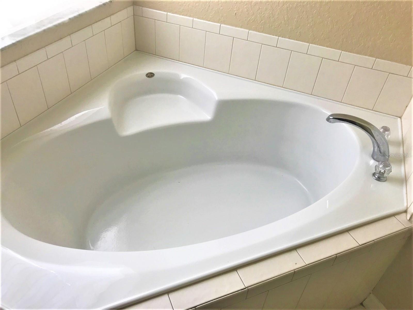 WILDERNESS PH 1 UNIT 1 THE - Residential Lease