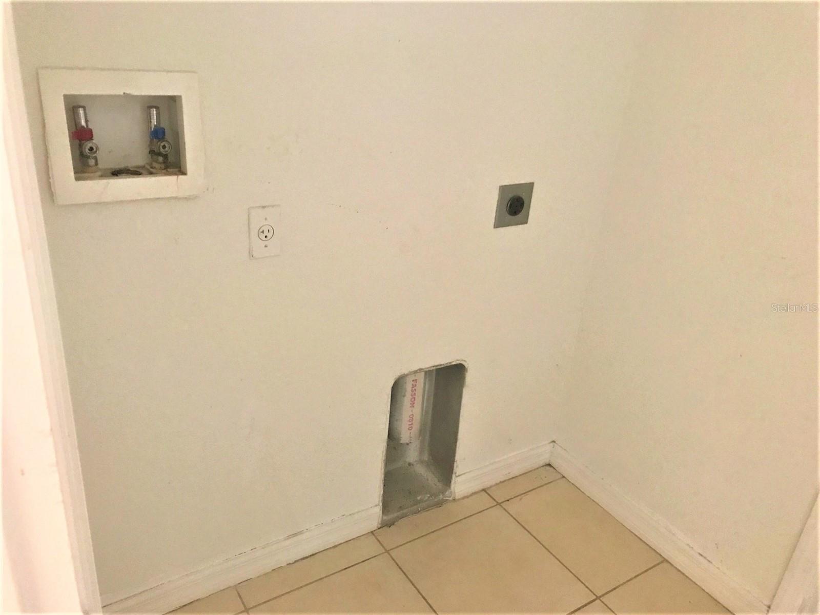 WILDERNESS PH 1 UNIT 1 THE - Residential Lease