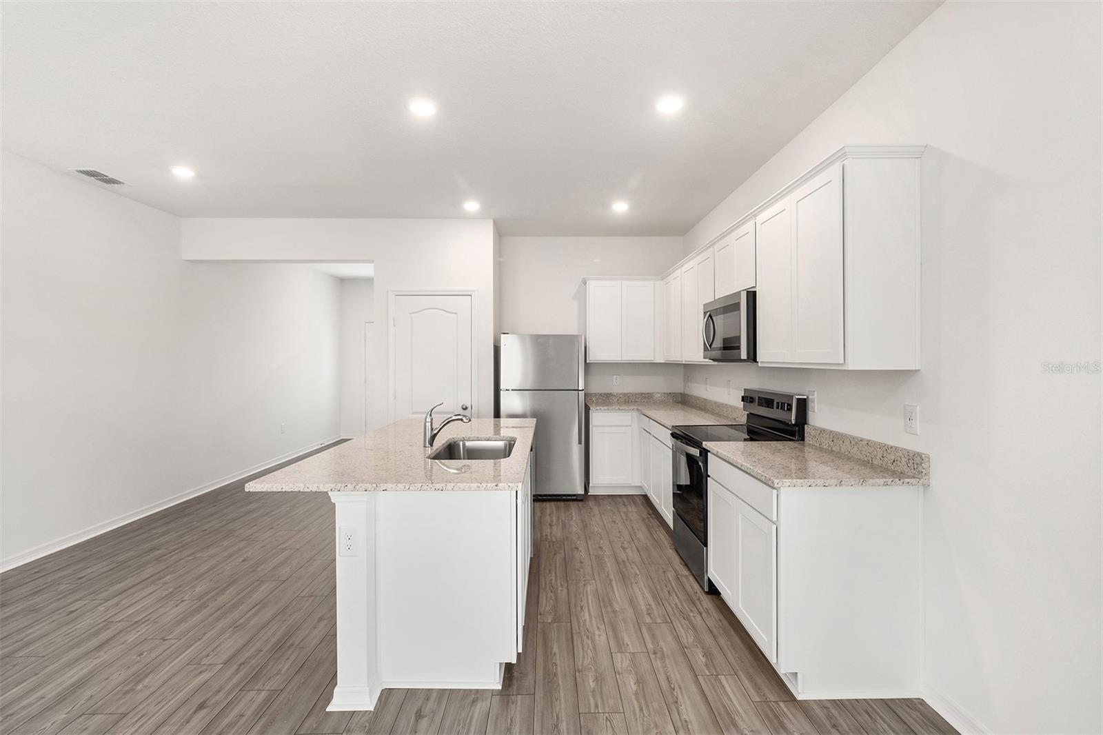 PEACH CROSSINGS - Residential