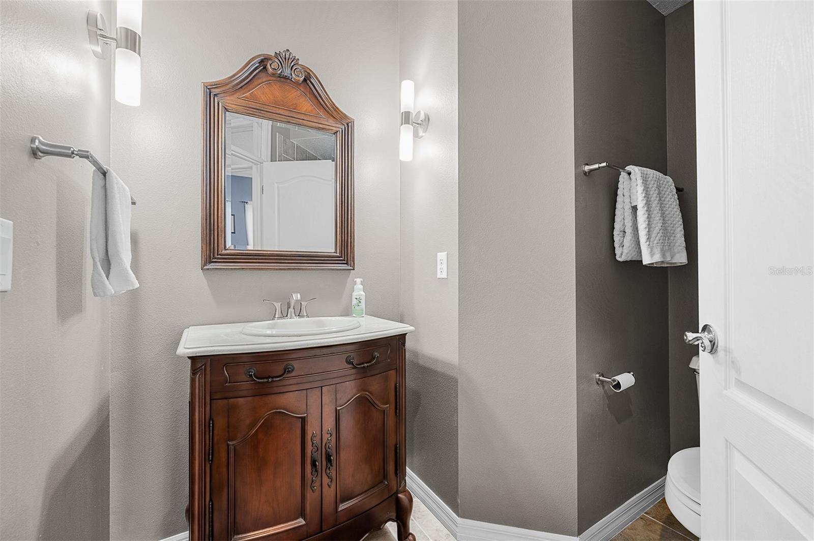 ROYAL RANCH ESTATES FIRST ADD - Residential
