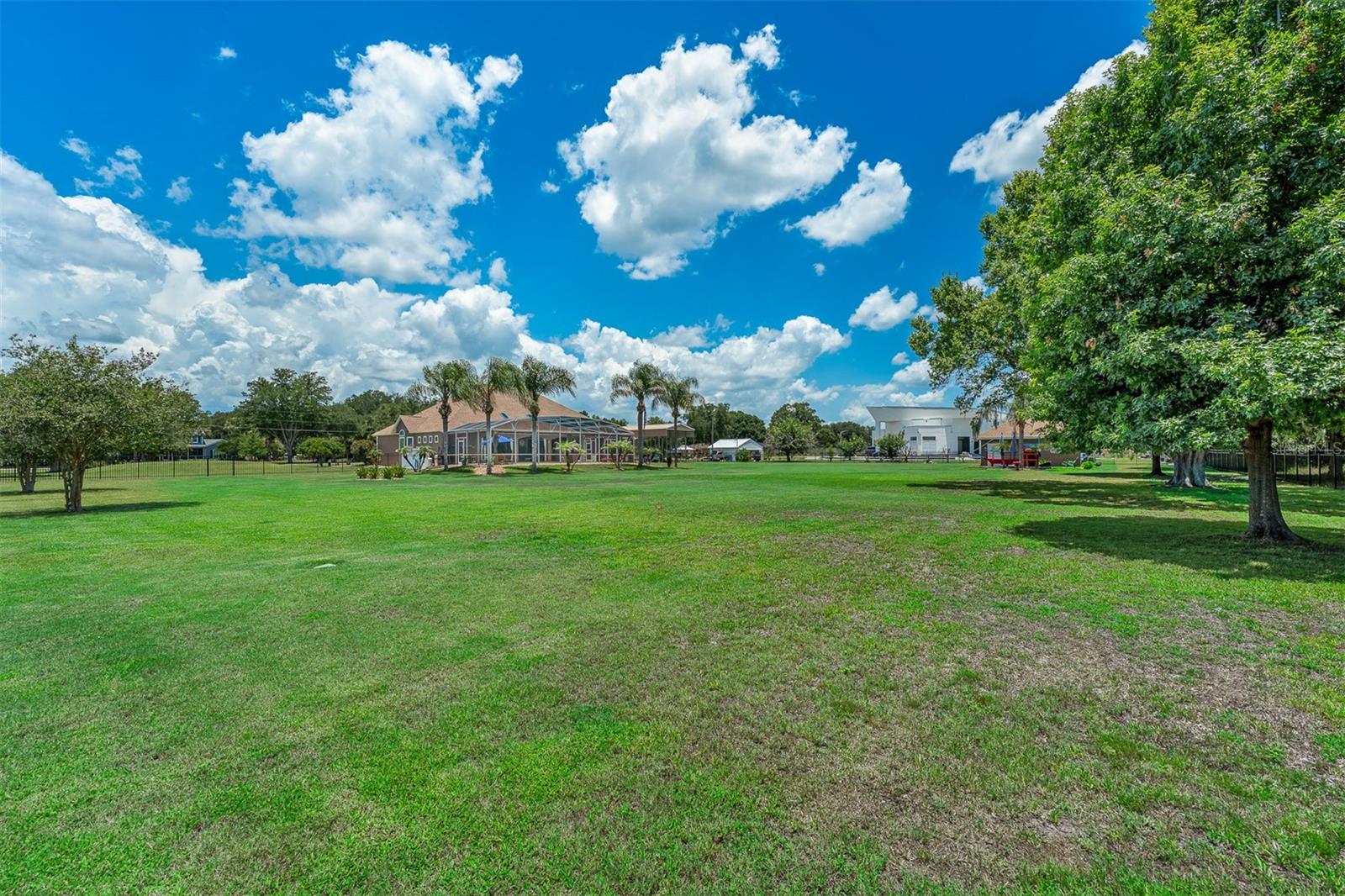 ROYAL RANCH ESTATES FIRST ADD - Residential