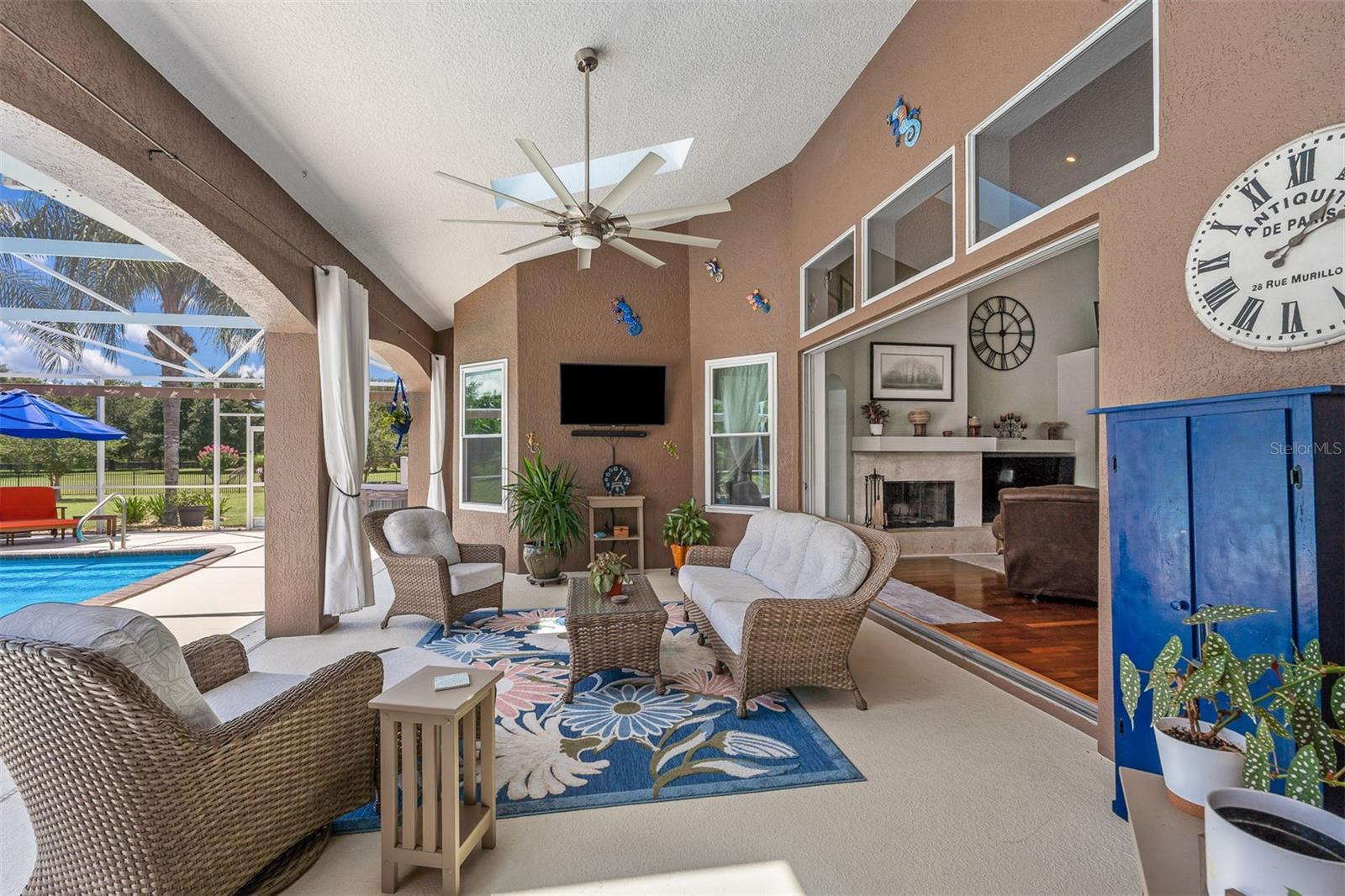 ROYAL RANCH ESTATES FIRST ADD - Residential