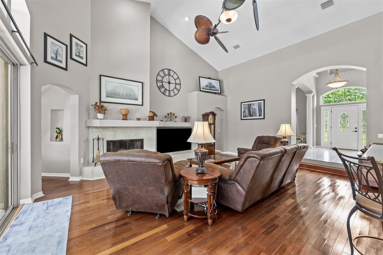 ROYAL RANCH ESTATES FIRST ADD - Residential