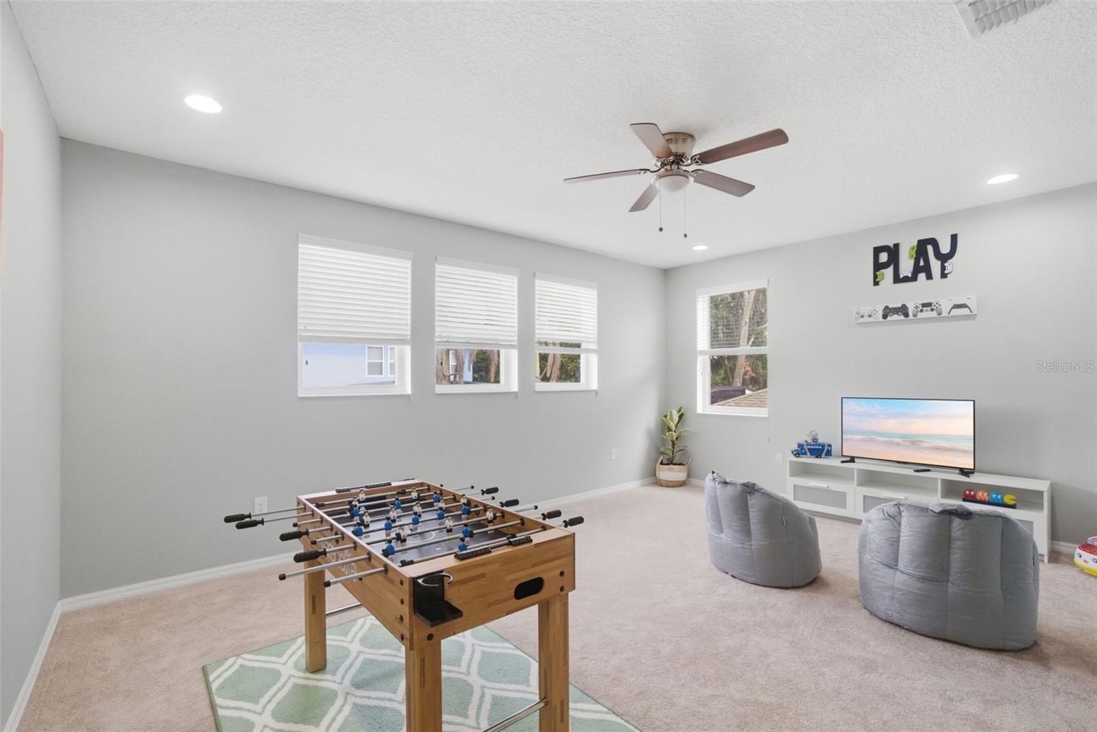 AULINS LANDING AT OVIEDO - PH 2 - Residential