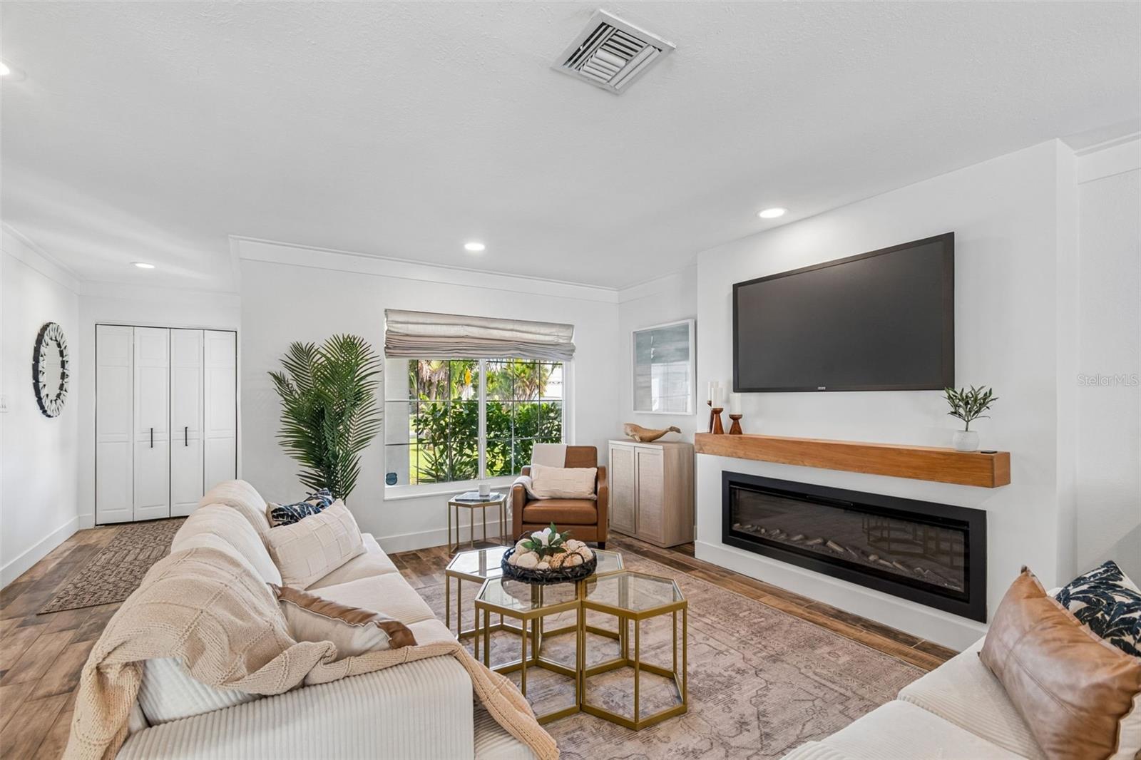 SHORE ACRES EDGEWATER SEC - Residential