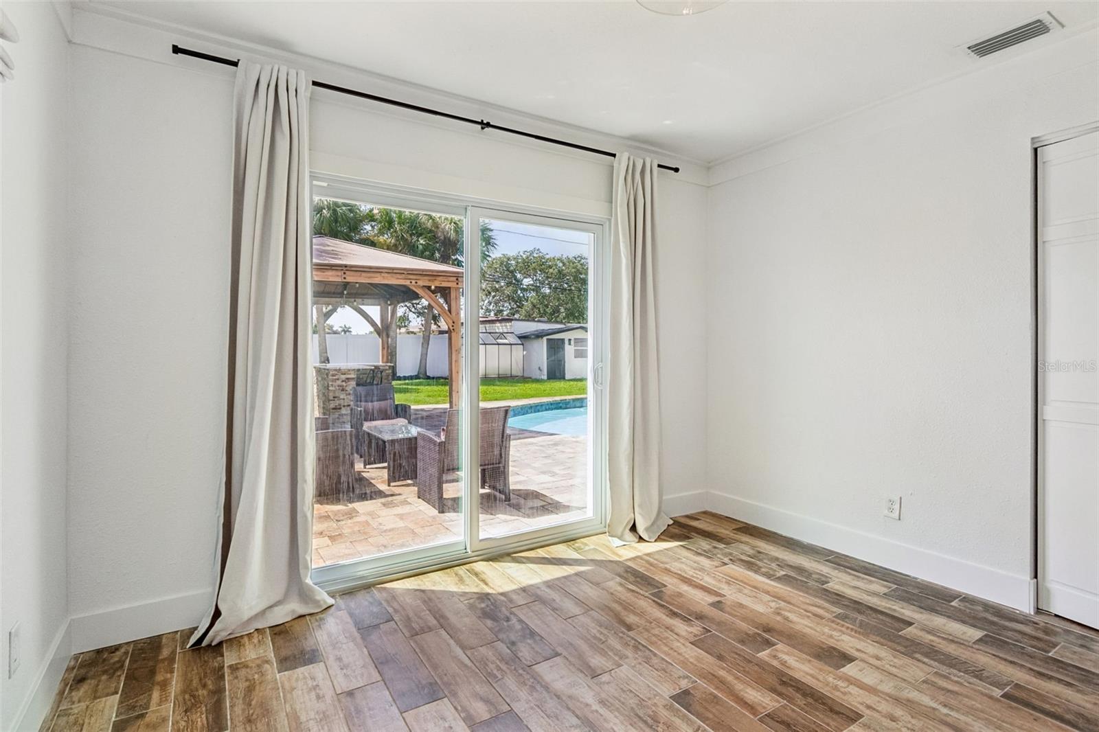 SHORE ACRES EDGEWATER SEC - Residential