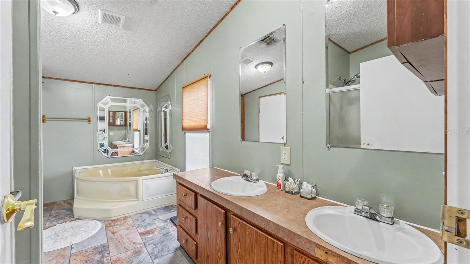 FORESTVIEW ESTATES - Residential