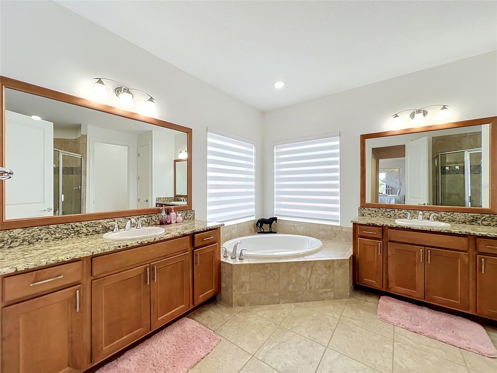 ROYAL CYPRESS PRESERVE - Residential