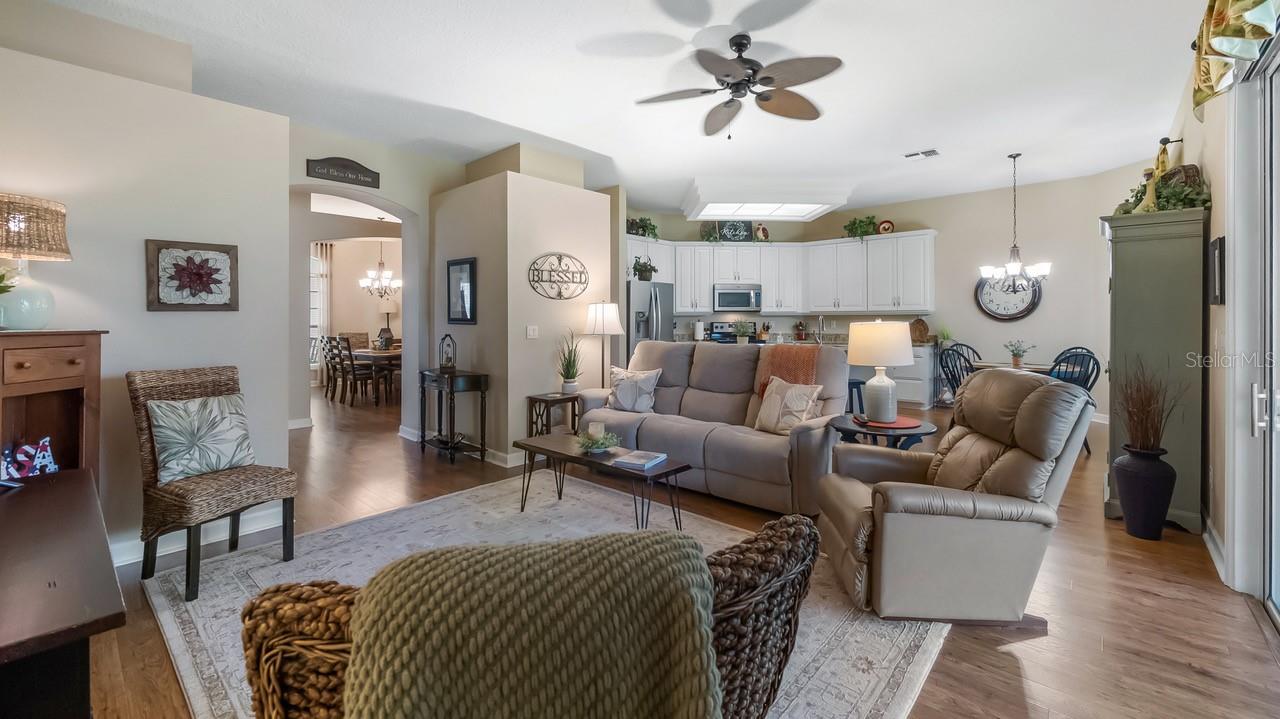 CLERMONT EAST HAMPTON AT KINGS RIDGE - Residential