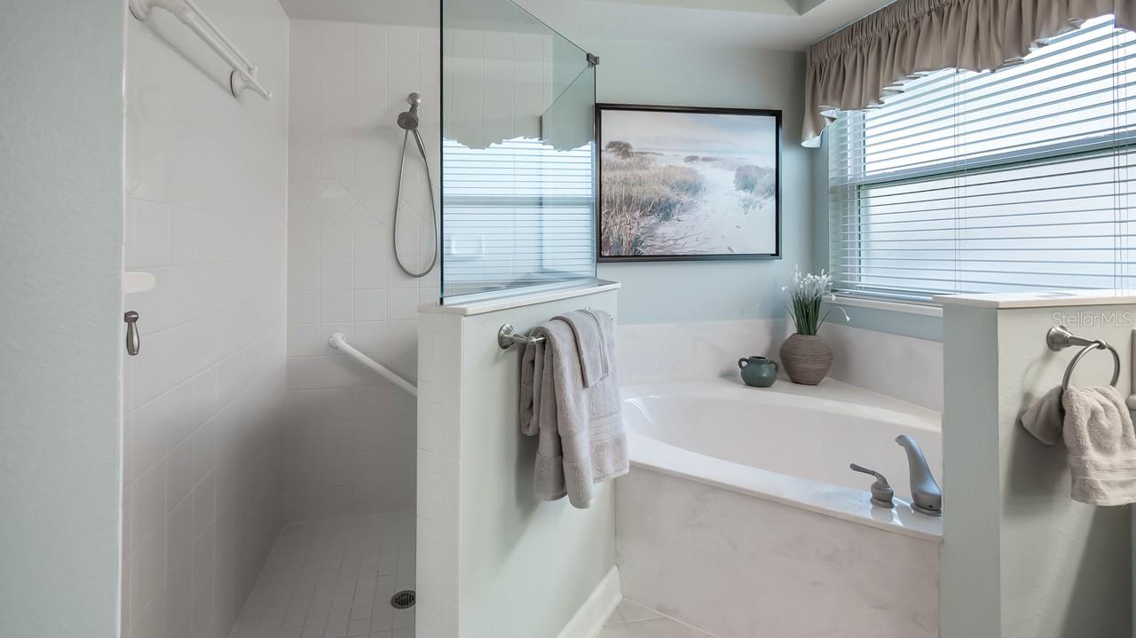 CLERMONT EAST HAMPTON AT KINGS RIDGE - Residential