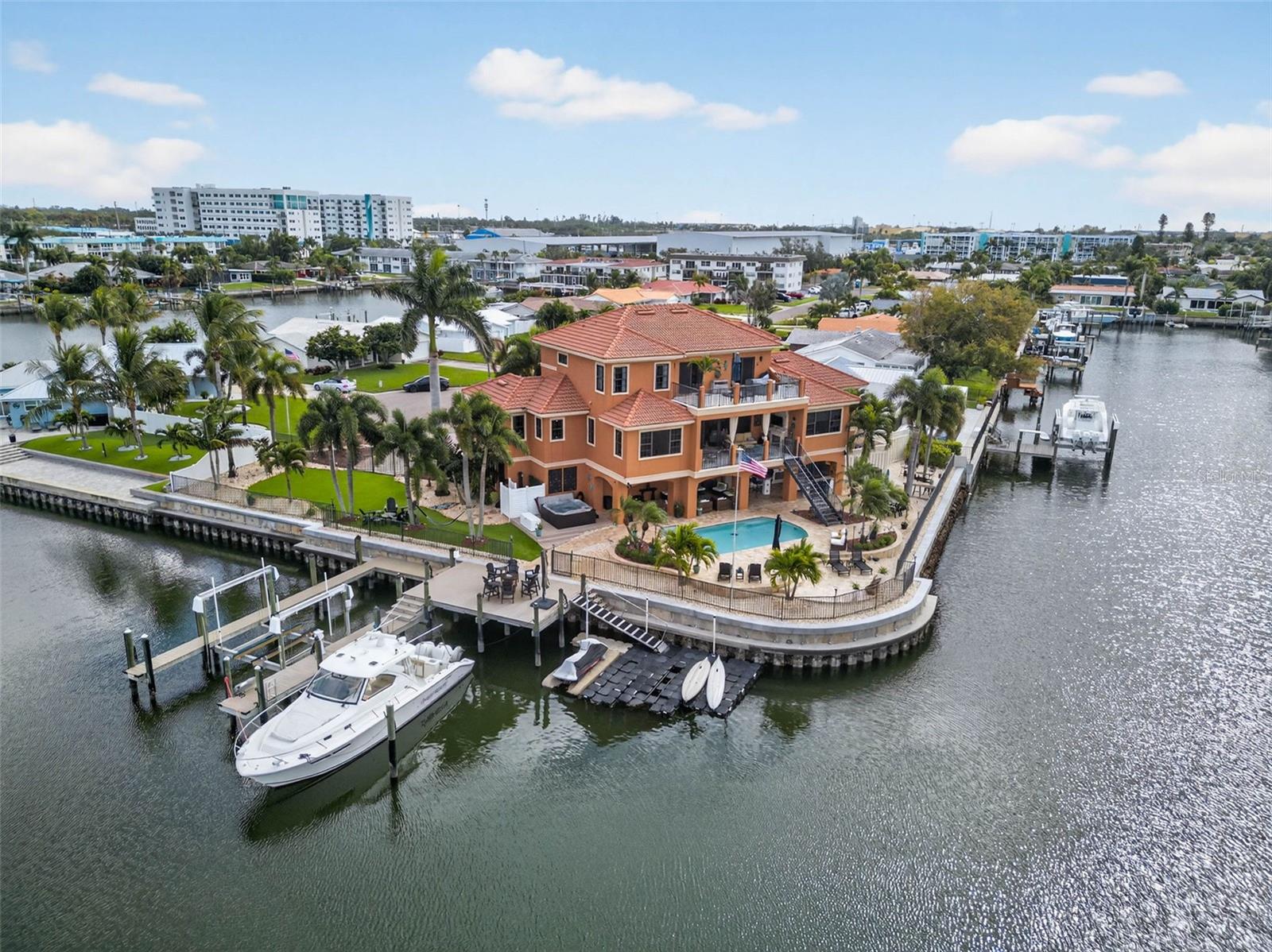 BROADWATER - Residential
