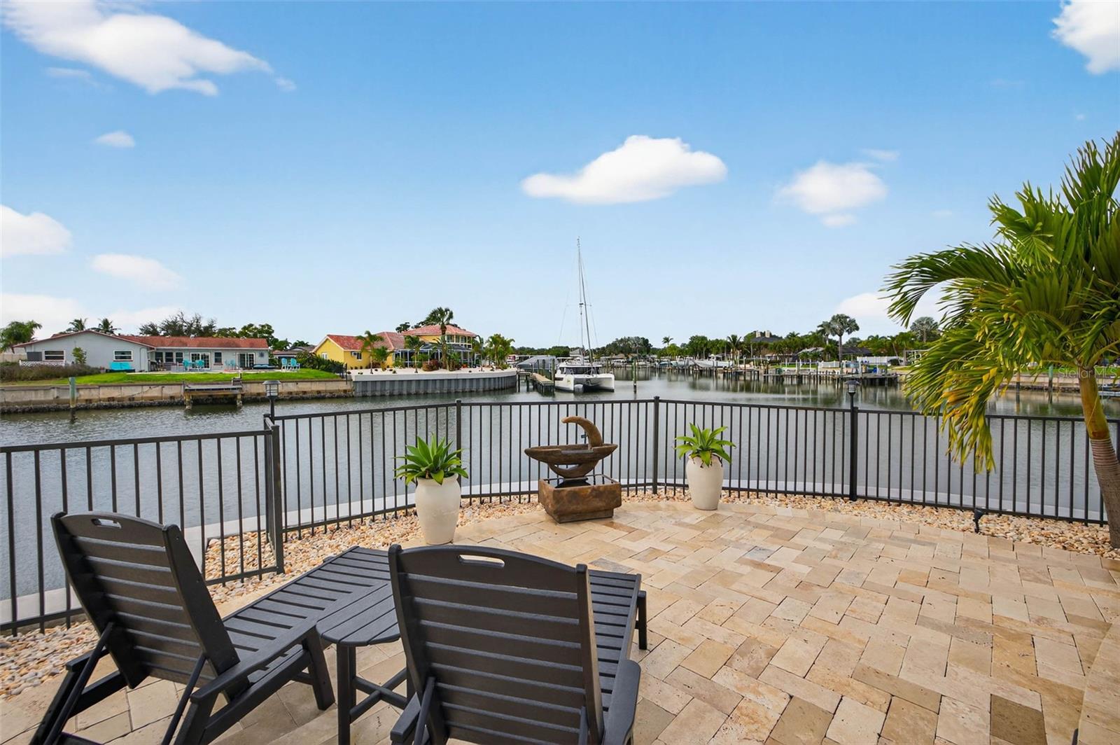 BROADWATER - Residential
