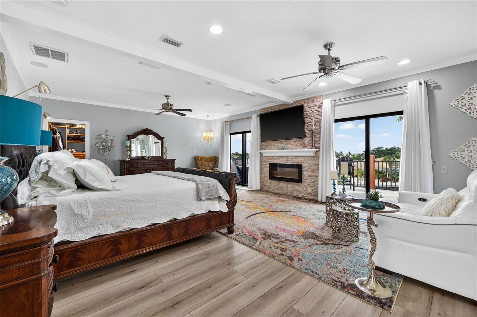 BROADWATER - Residential