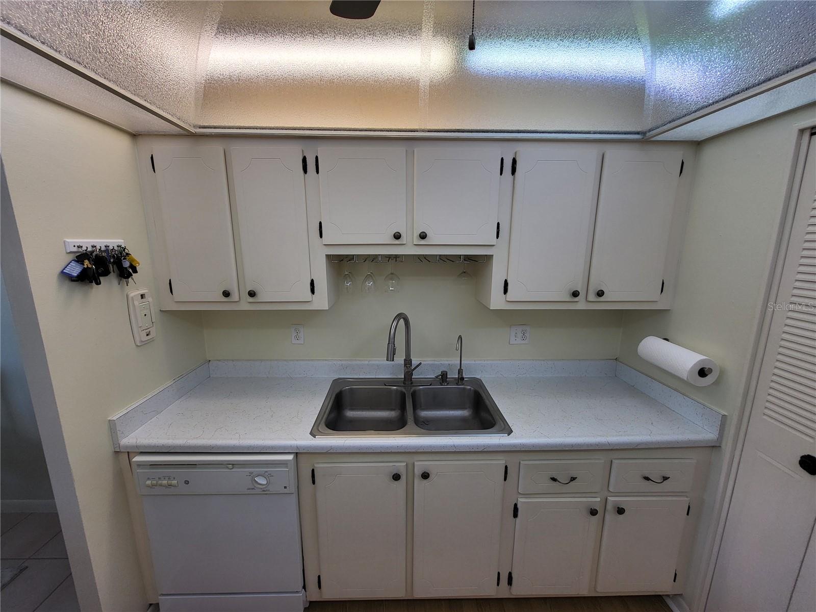 KALMIA CONDO - Residential
