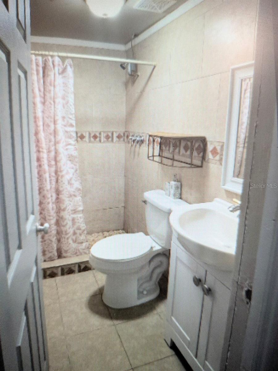 HUNTINGTON HEIGHTS - Residential Lease