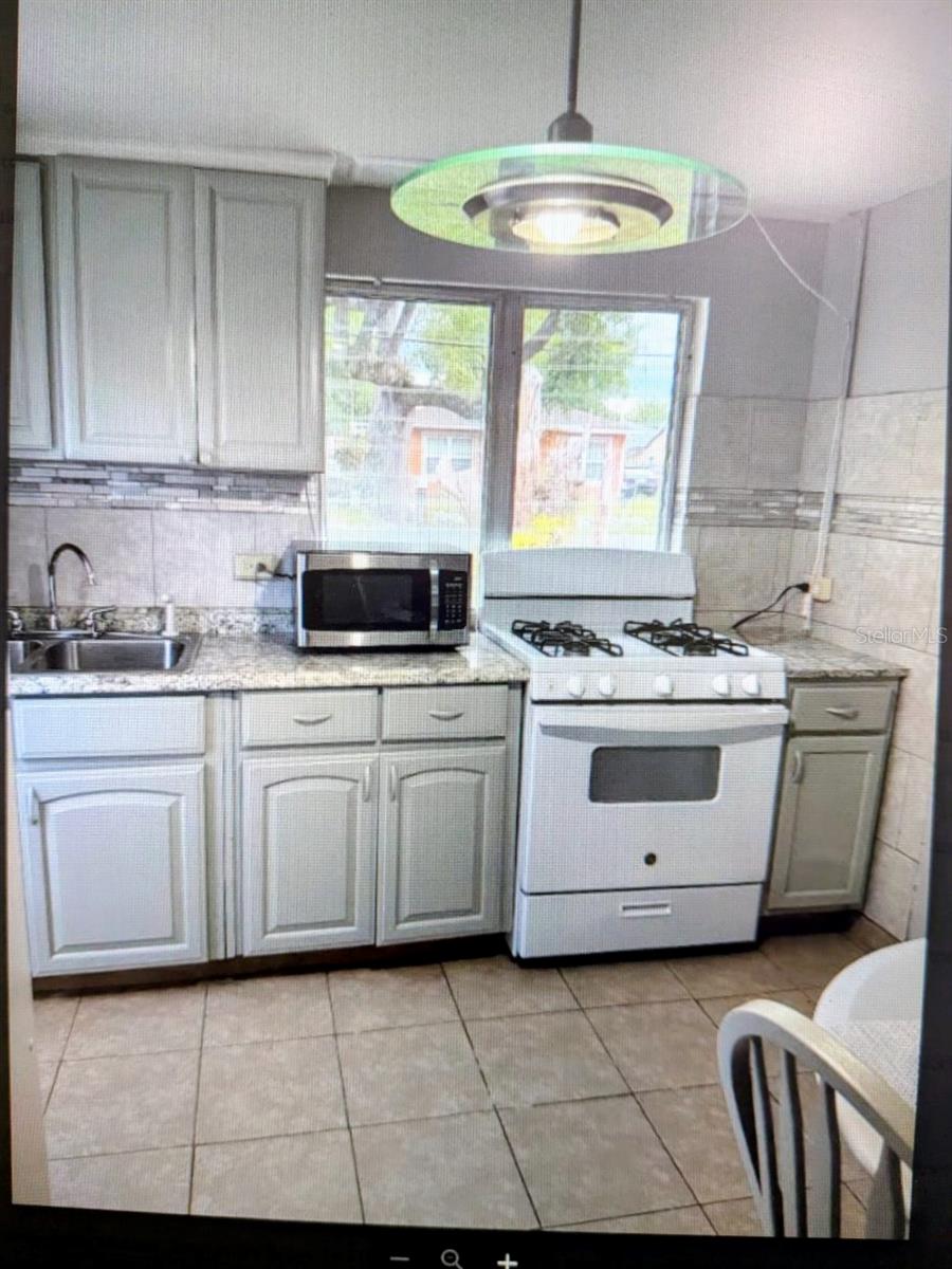 HUNTINGTON HEIGHTS - Residential Lease