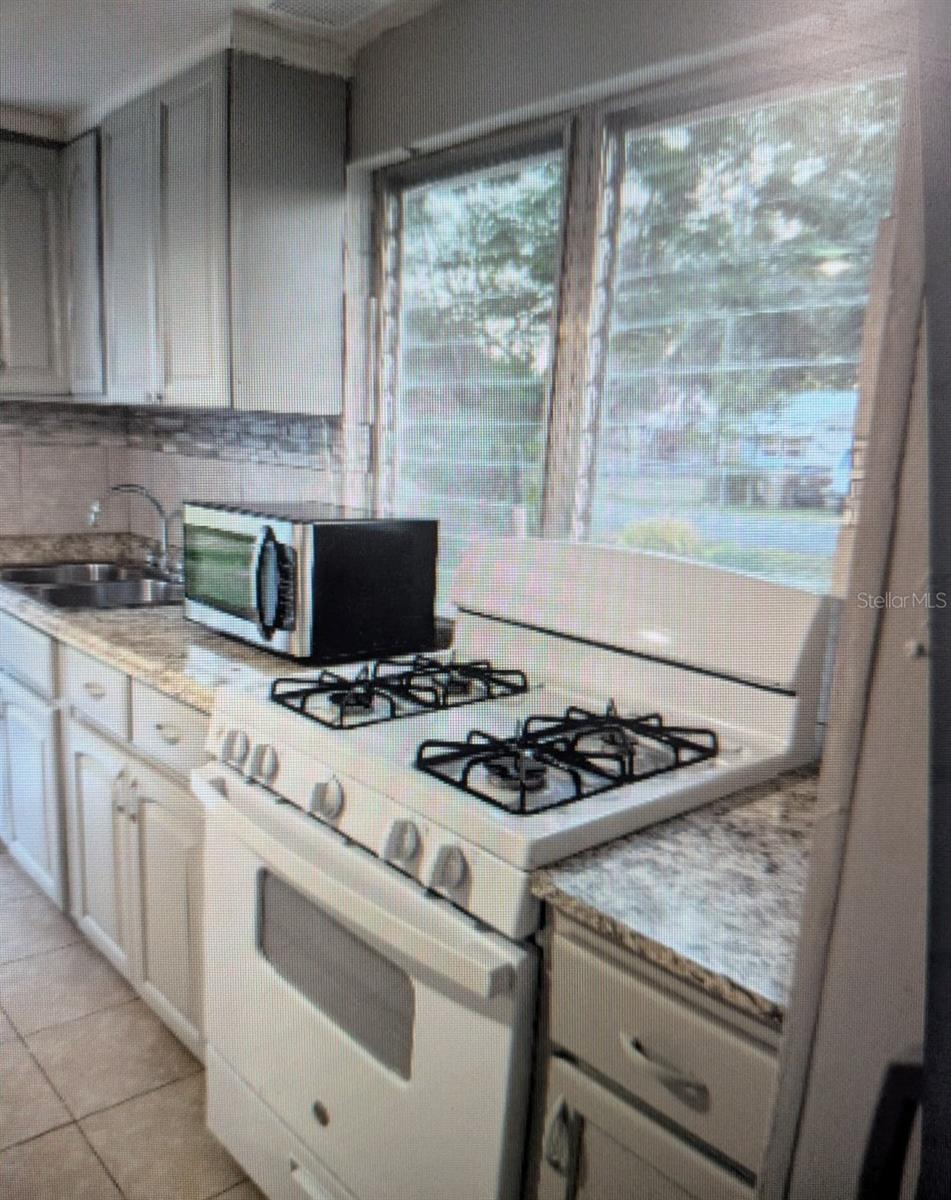 HUNTINGTON HEIGHTS - Residential Lease
