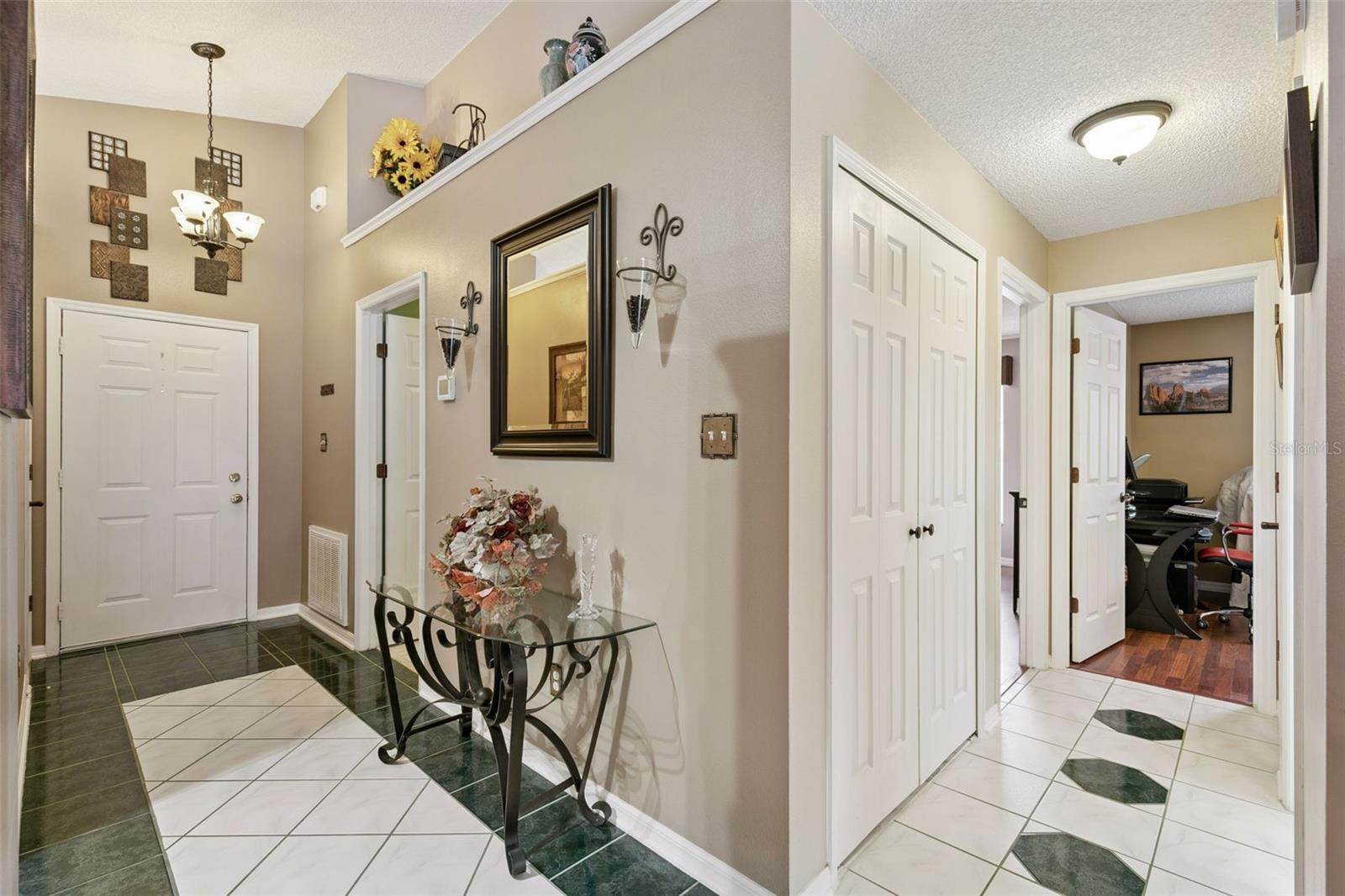 SOUTHCHASE UNIT 4 - Residential