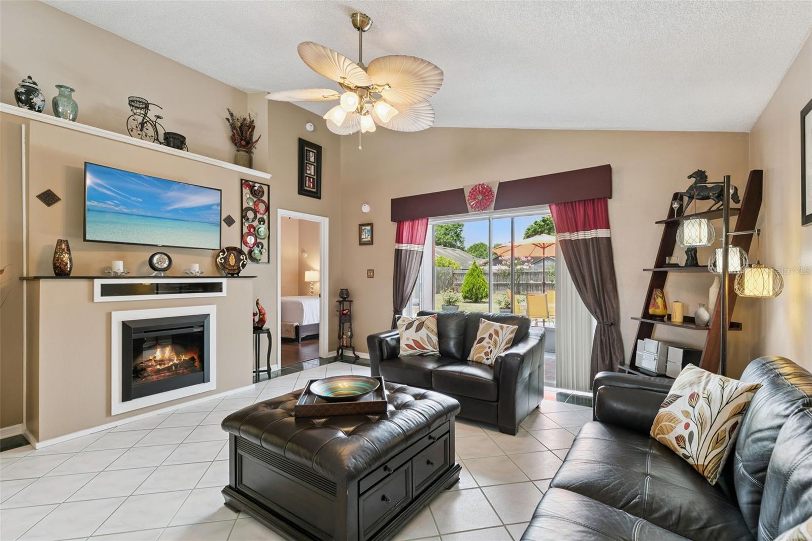 SOUTHCHASE UNIT 4 - Residential