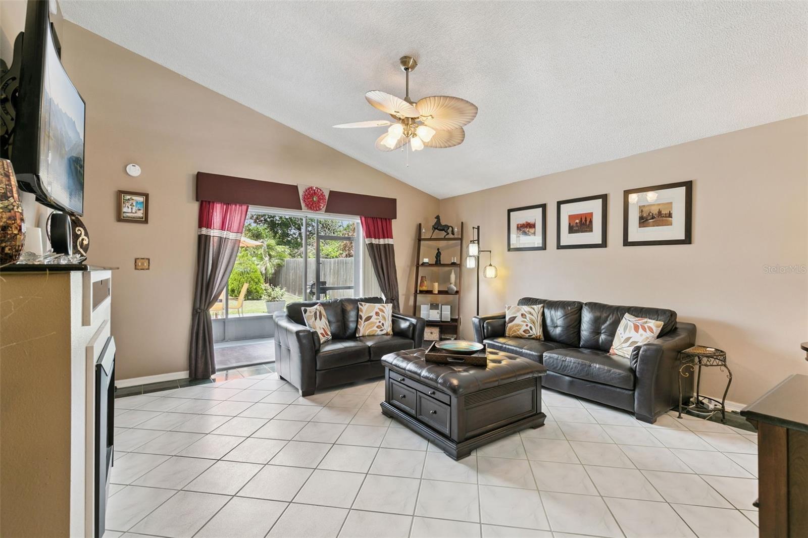SOUTHCHASE UNIT 4 - Residential