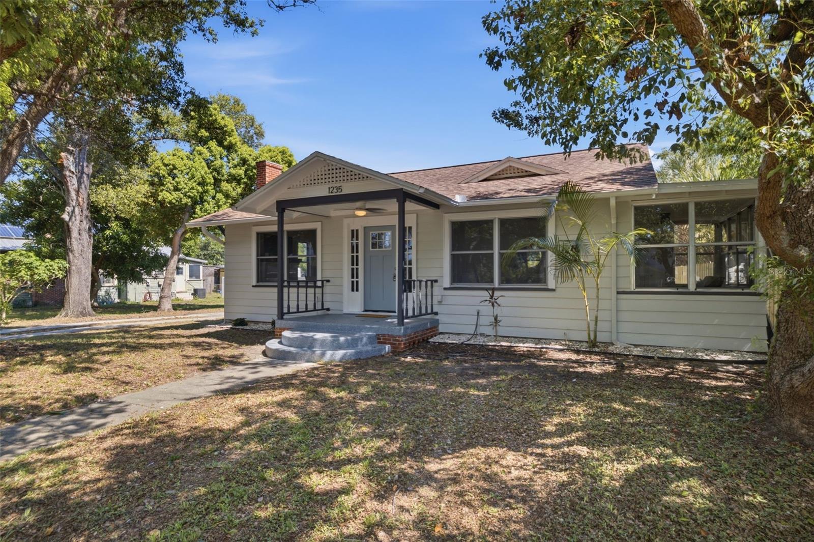 SHADOW LAWN - Residential