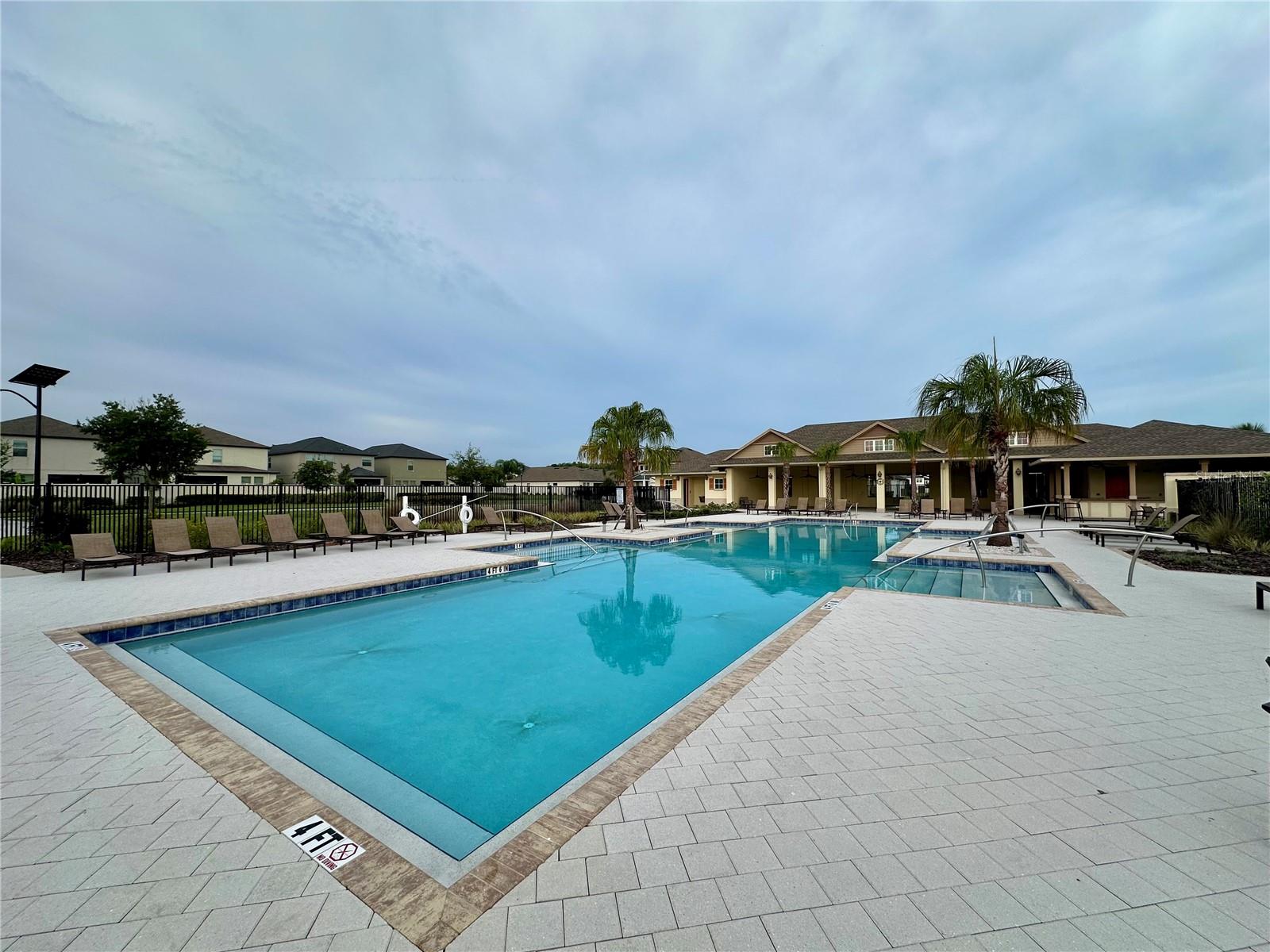 BRYANT SQUARE - Residential