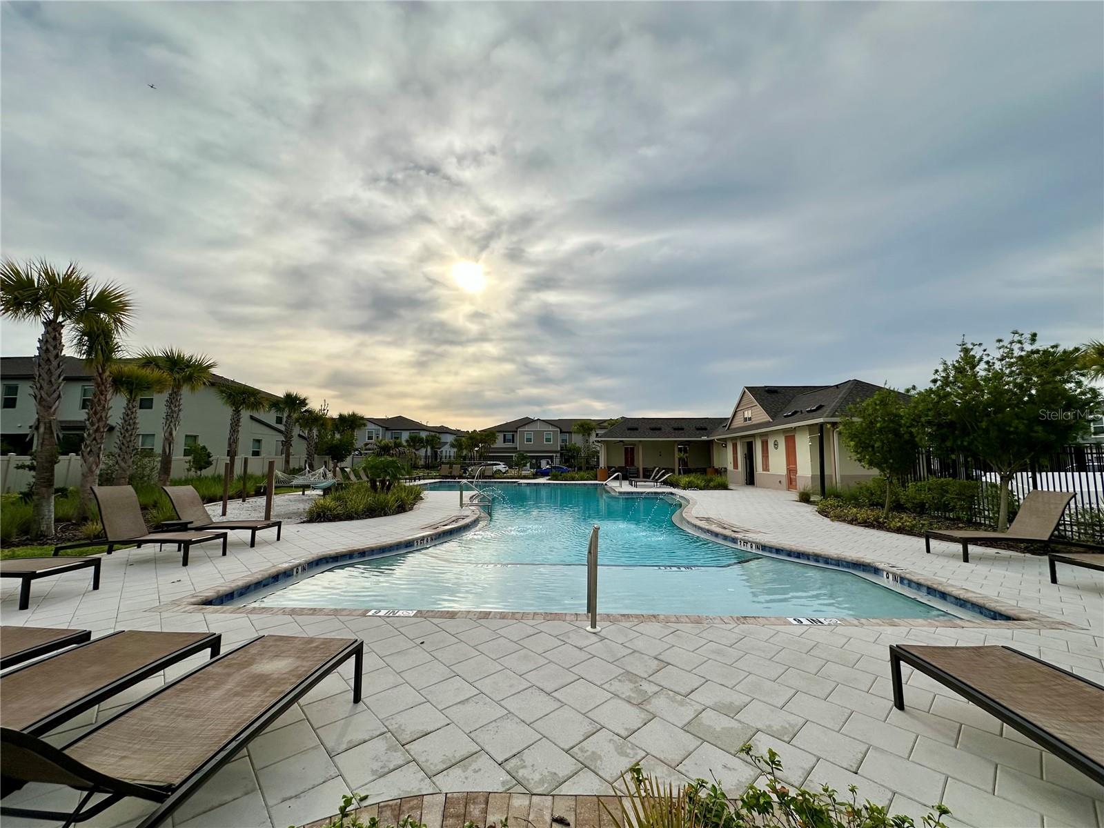 BRYANT SQUARE - Residential