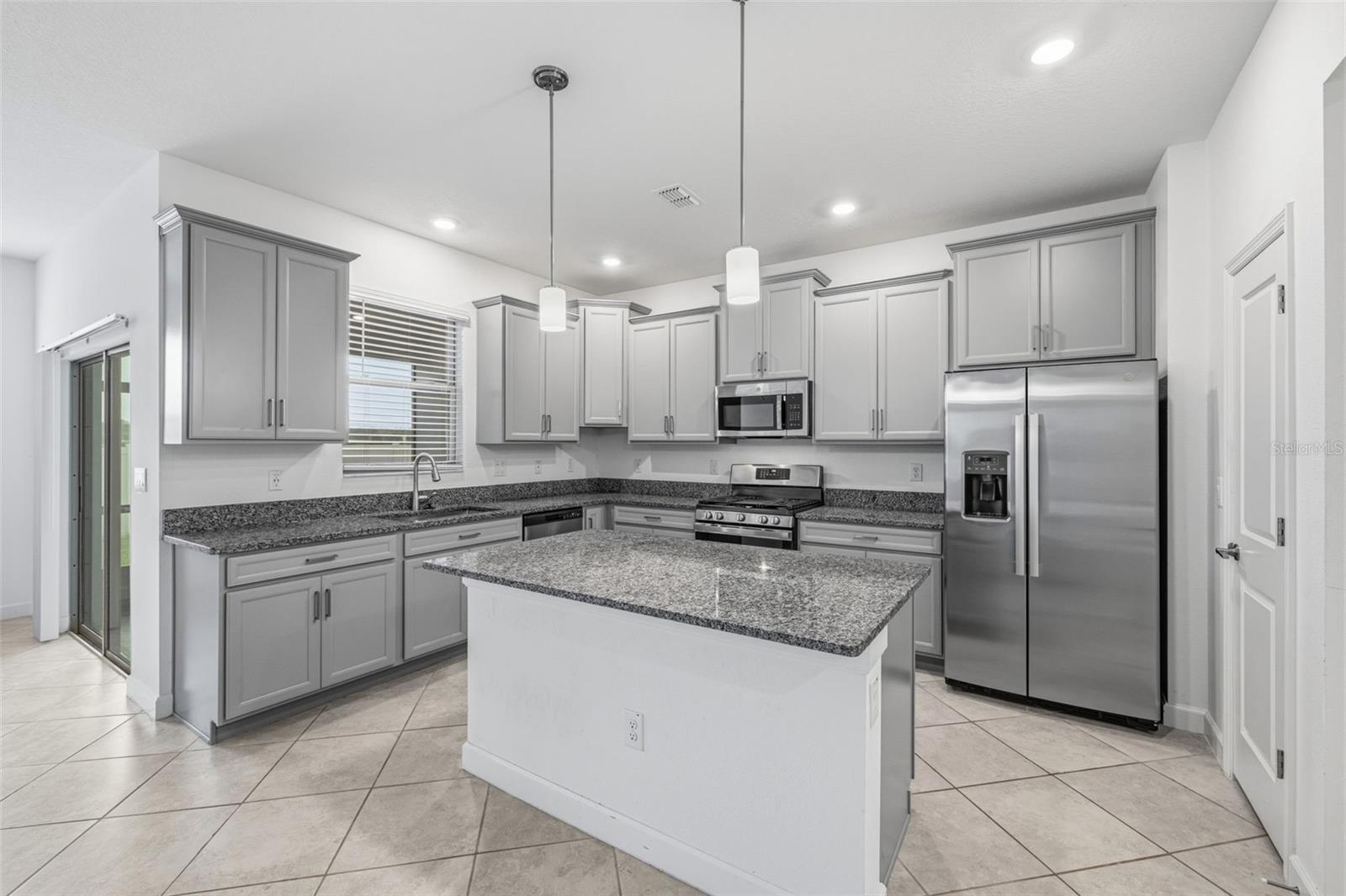 BRYANT SQUARE - Residential