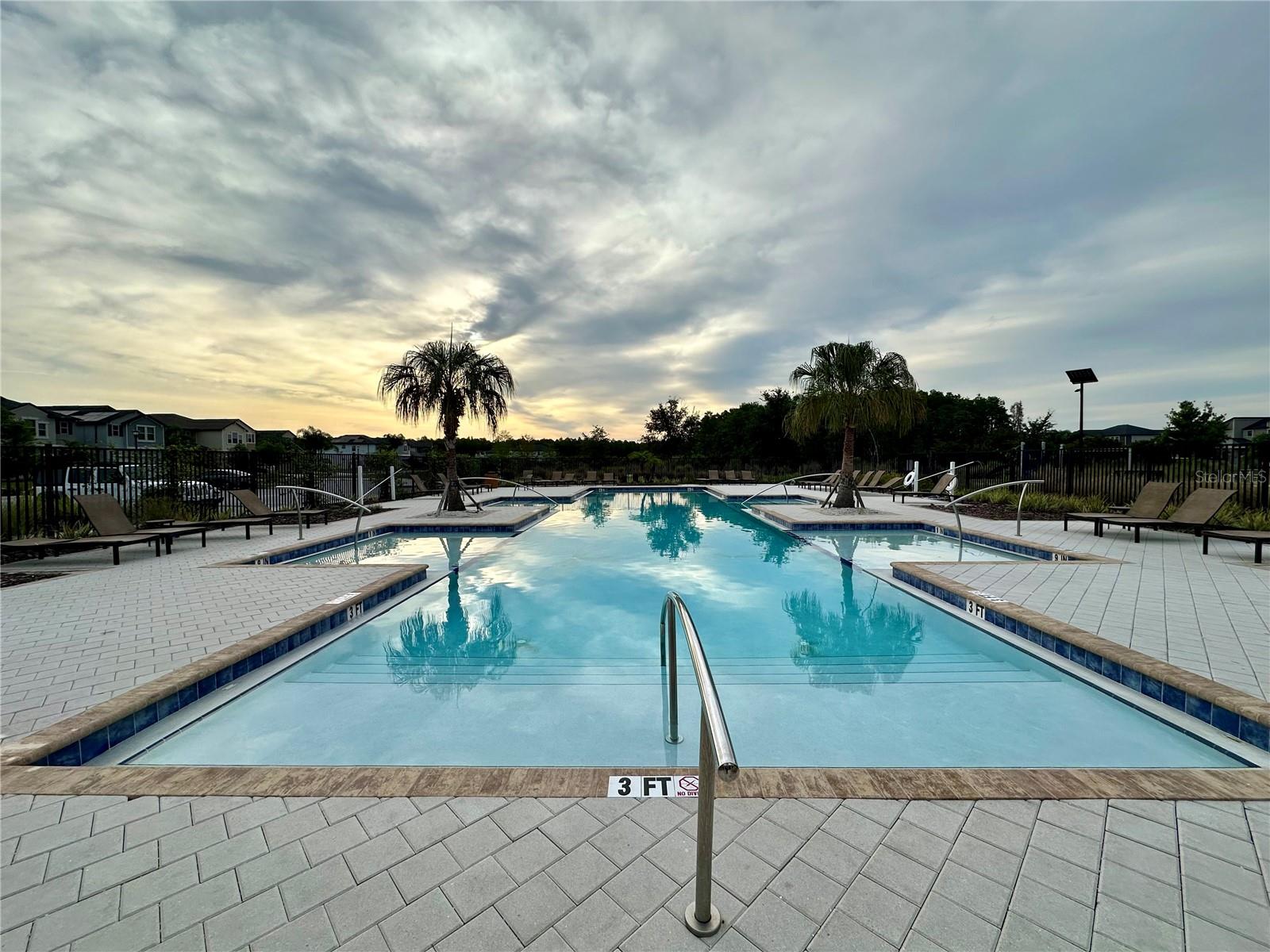 BRYANT SQUARE - Residential