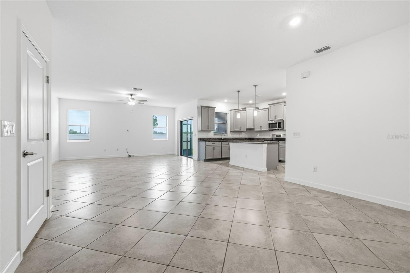 BRYANT SQUARE - Residential