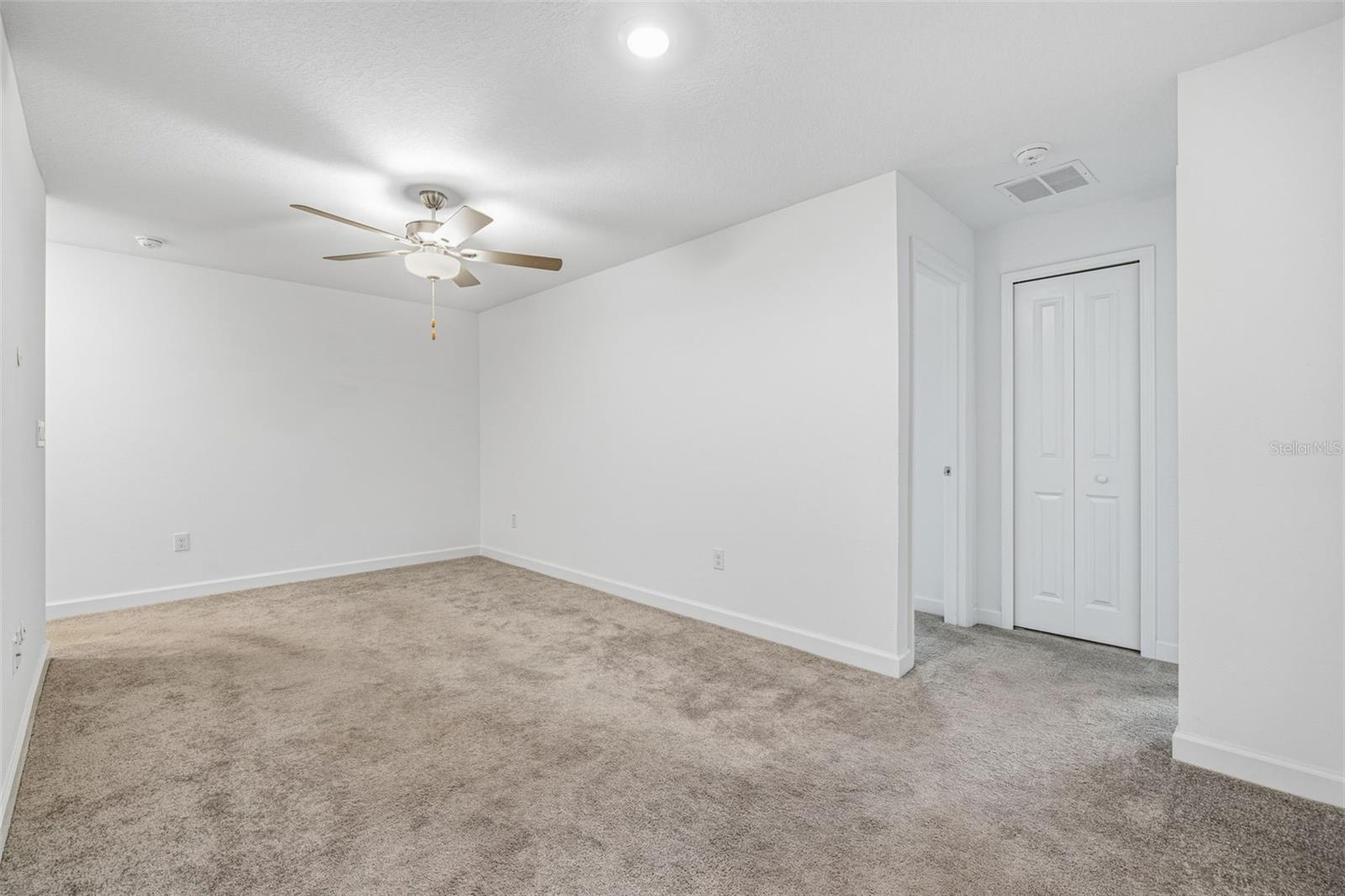 BRYANT SQUARE - Residential