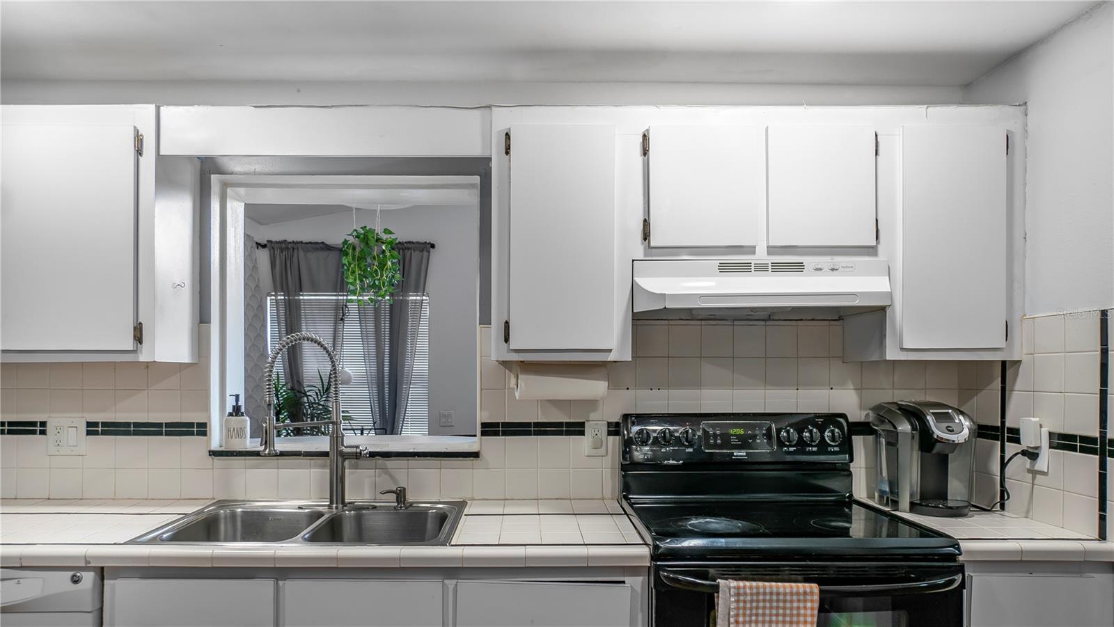 PEPPERTREE SECOND ADD - Residential Lease