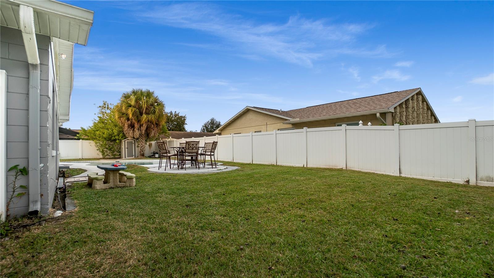 PEPPERTREE SECOND ADD - Residential Lease