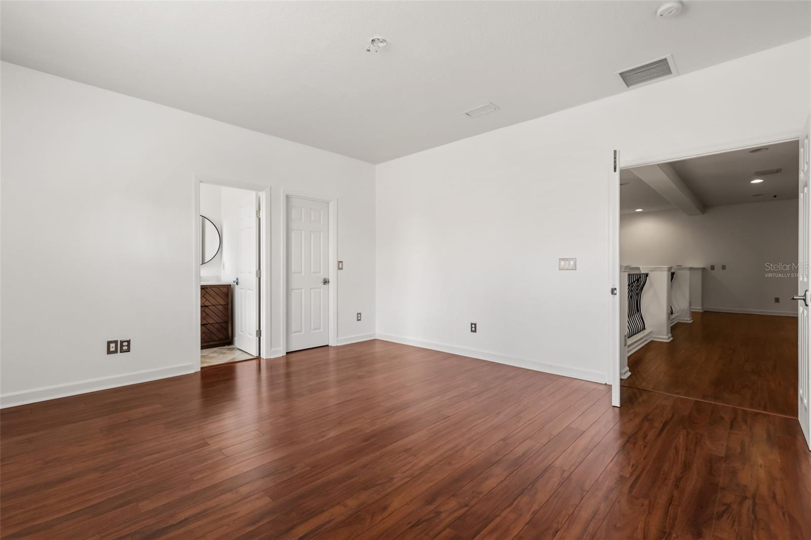 STONEYBROOK - Residential