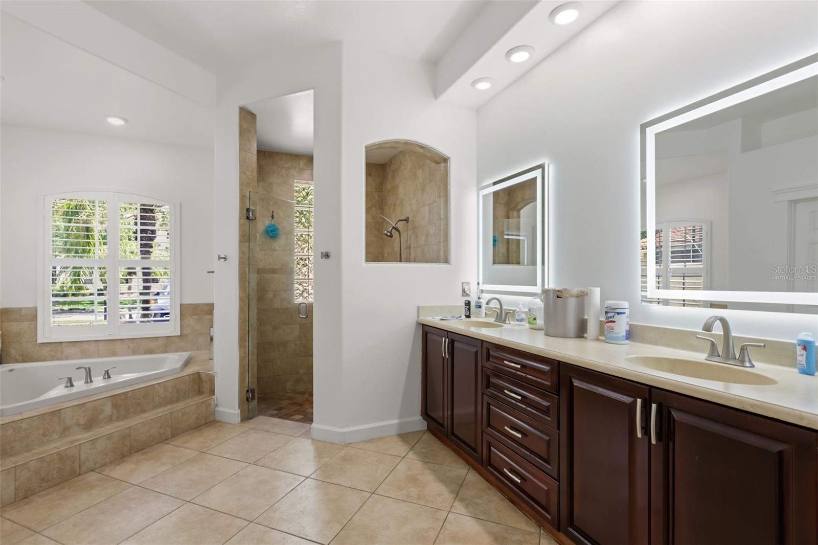 STONEYBROOK - Residential