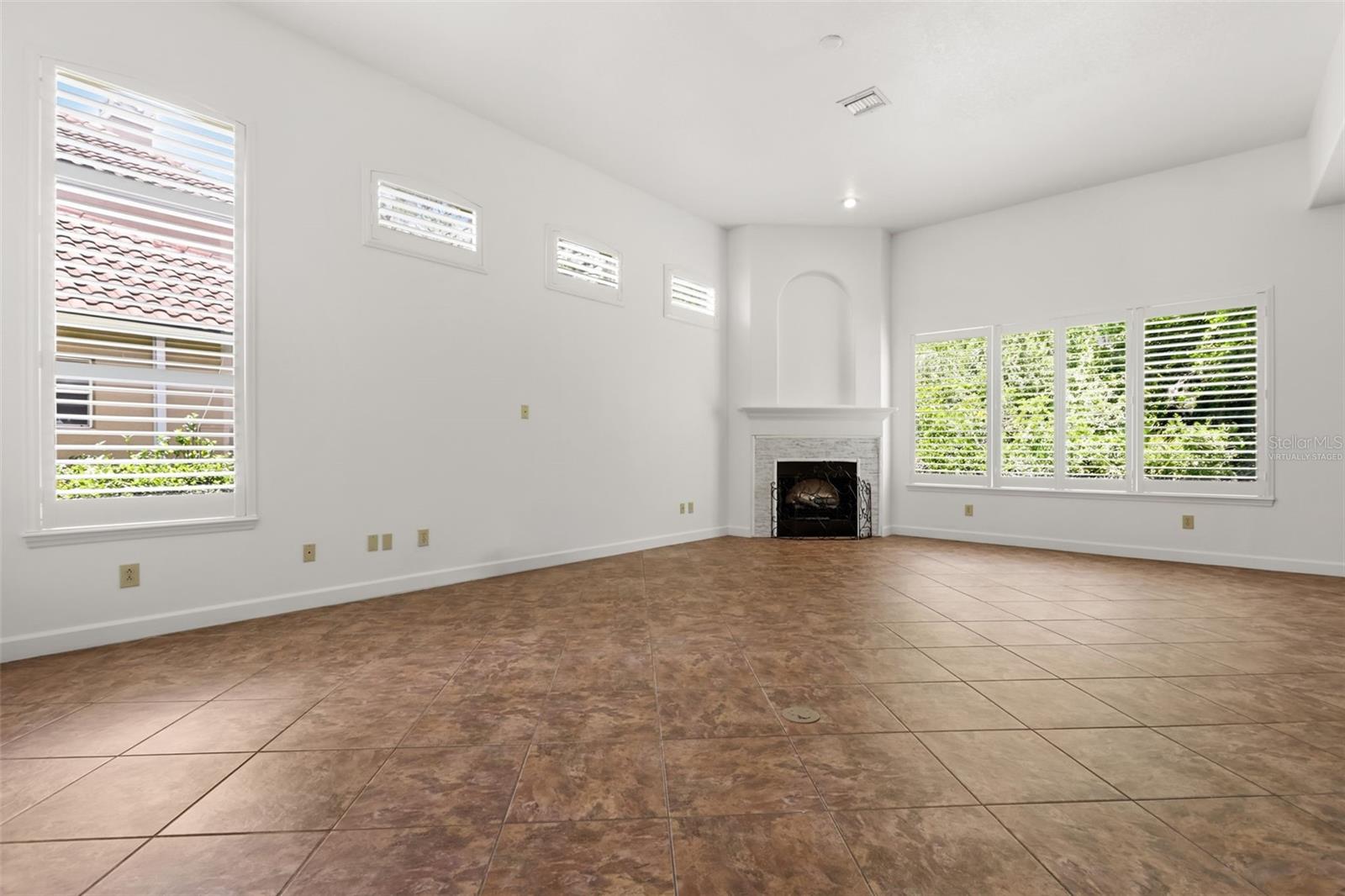 STONEYBROOK - Residential
