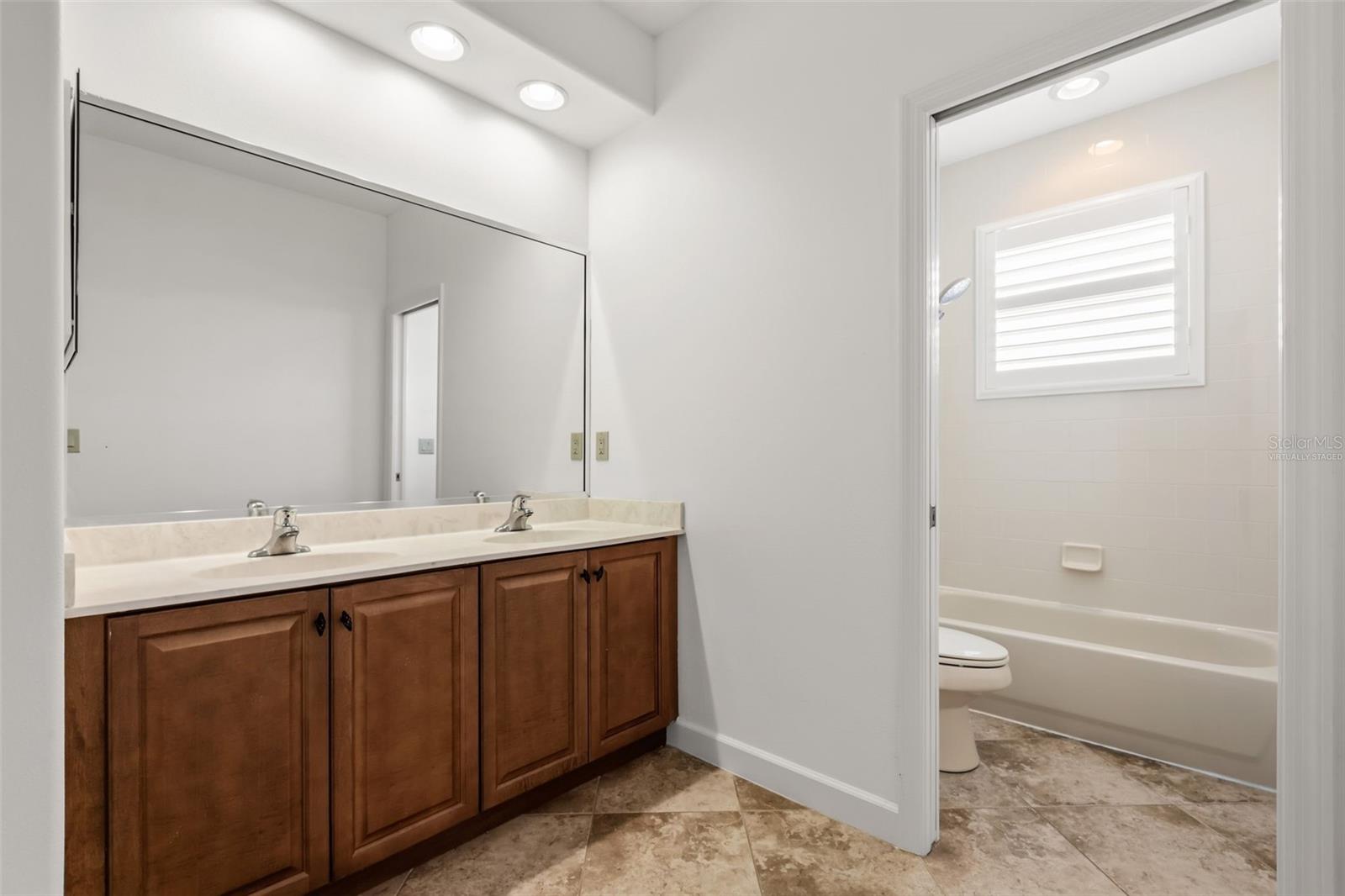 STONEYBROOK - Residential